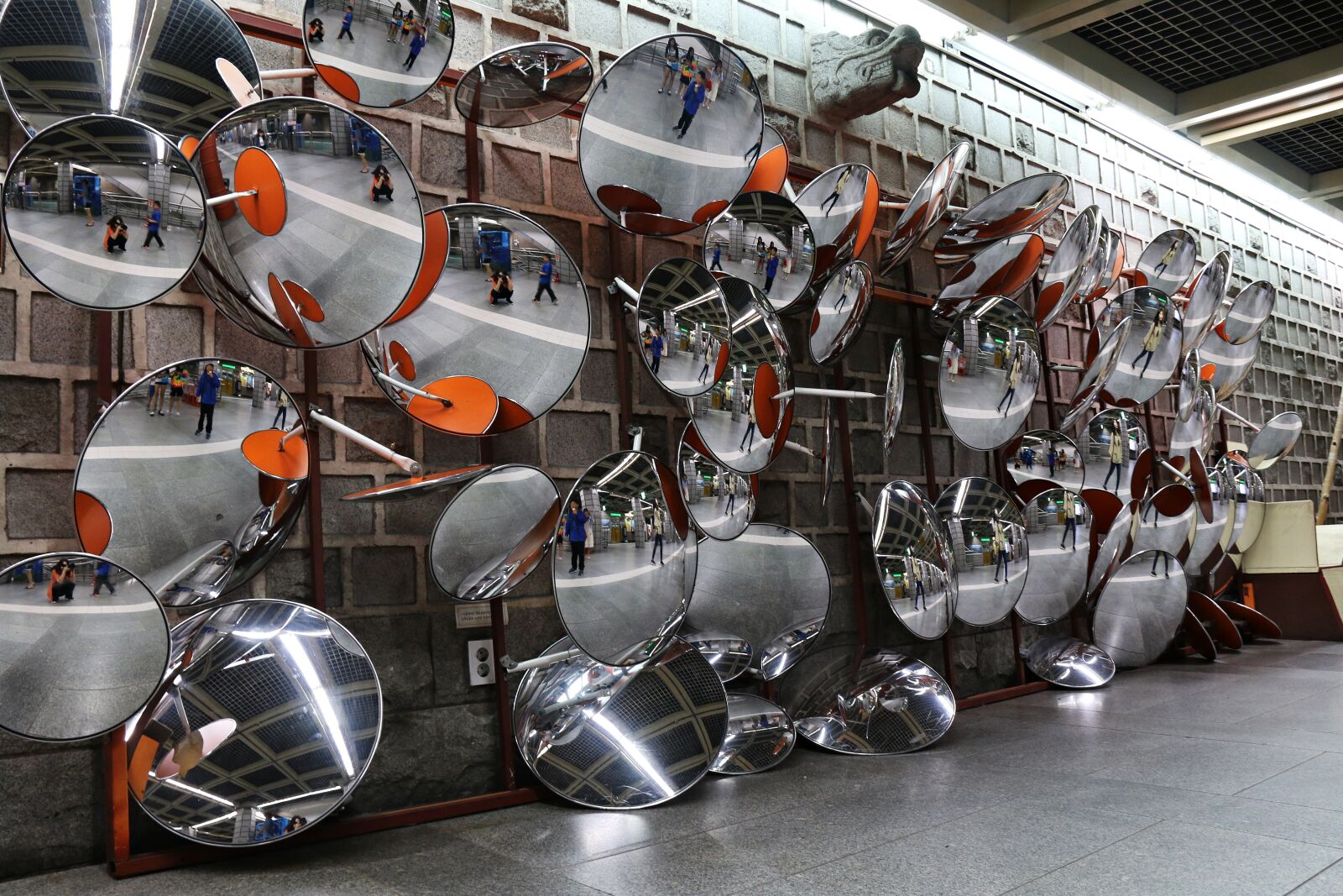 Canon EF-S 18-200mm F3.5-5.6 IS sample photo. Steel, industry, authority photography