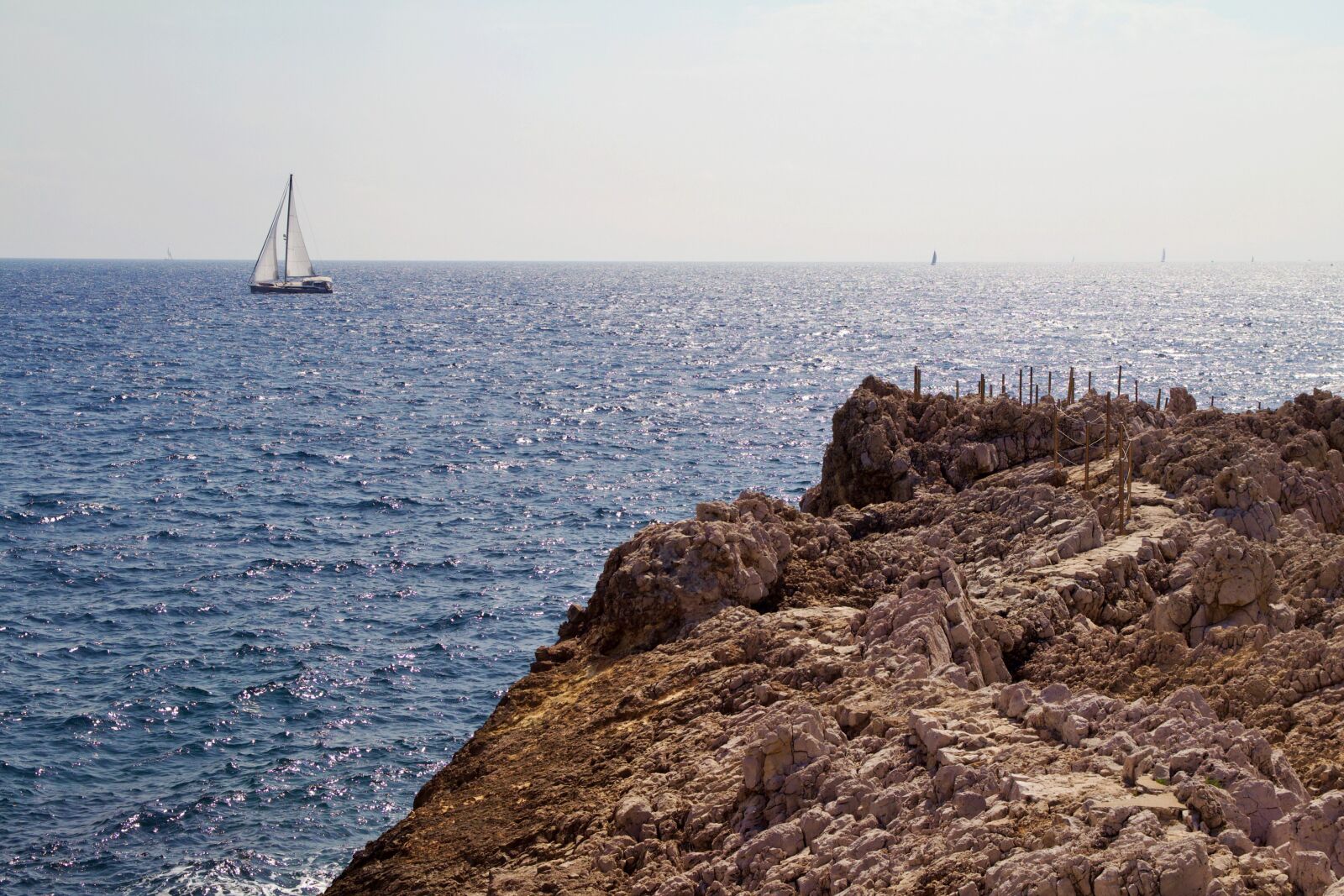 Canon EOS 600D (Rebel EOS T3i / EOS Kiss X5) sample photo. France, antibes, summer photography