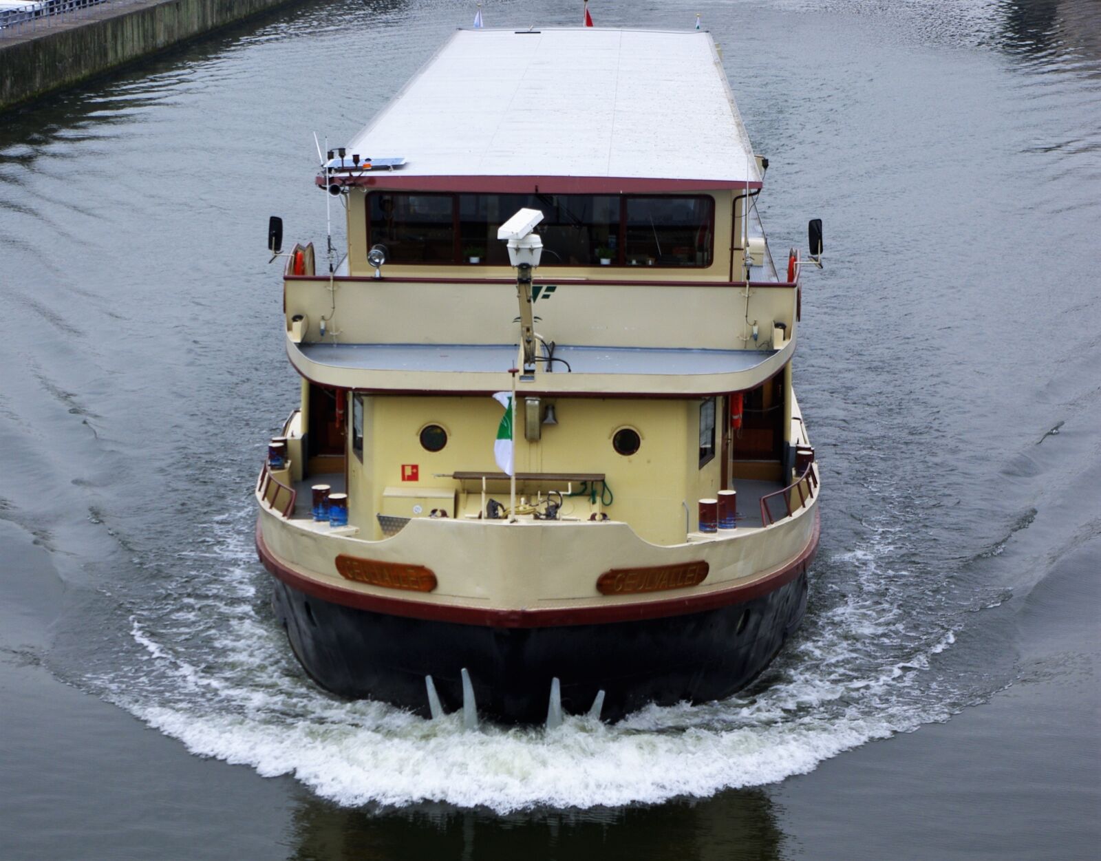 Pentax K-m (K2000) sample photo. Ship, freighter, river photography