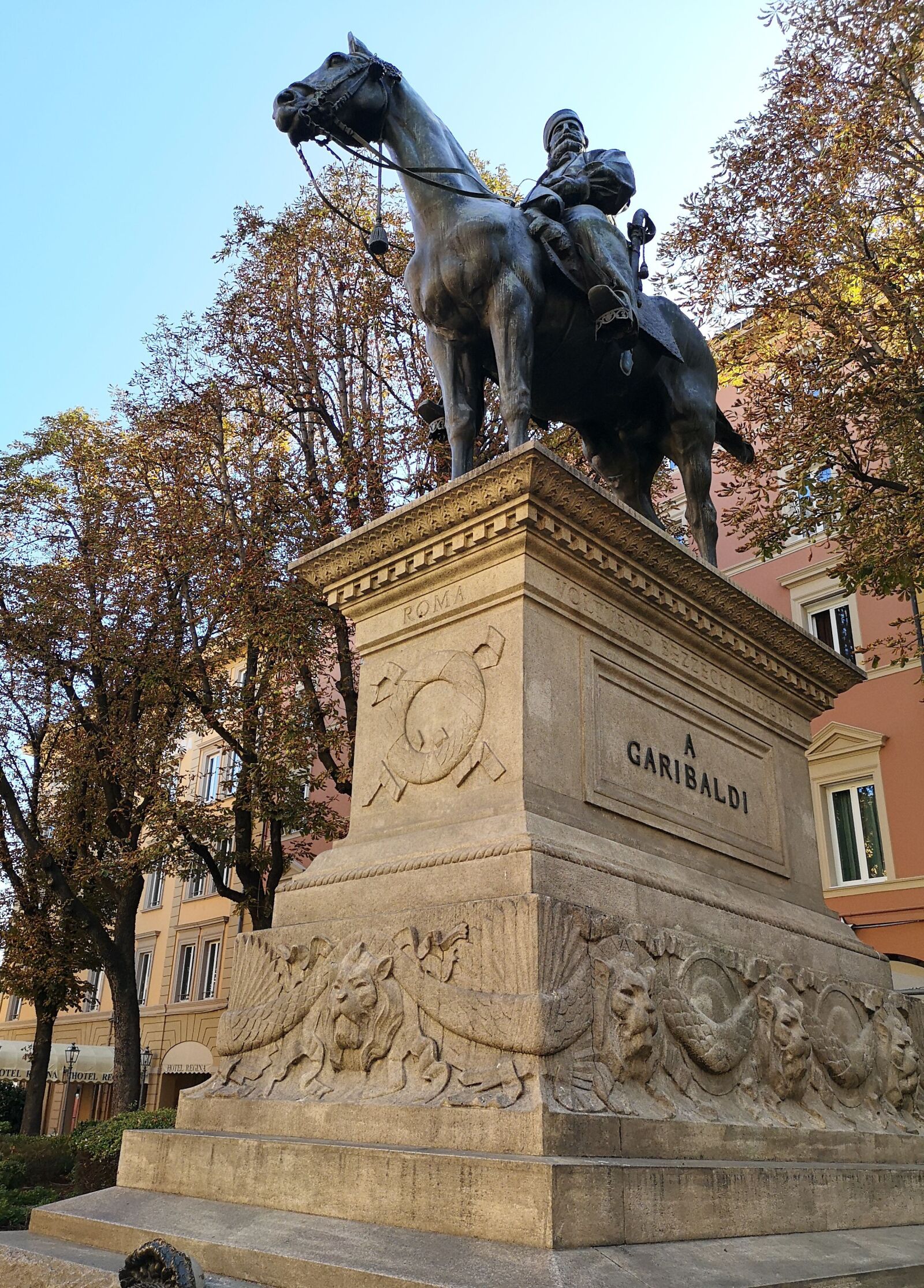 HUAWEI CLT-L29 sample photo. Bologna, monument, italy photography