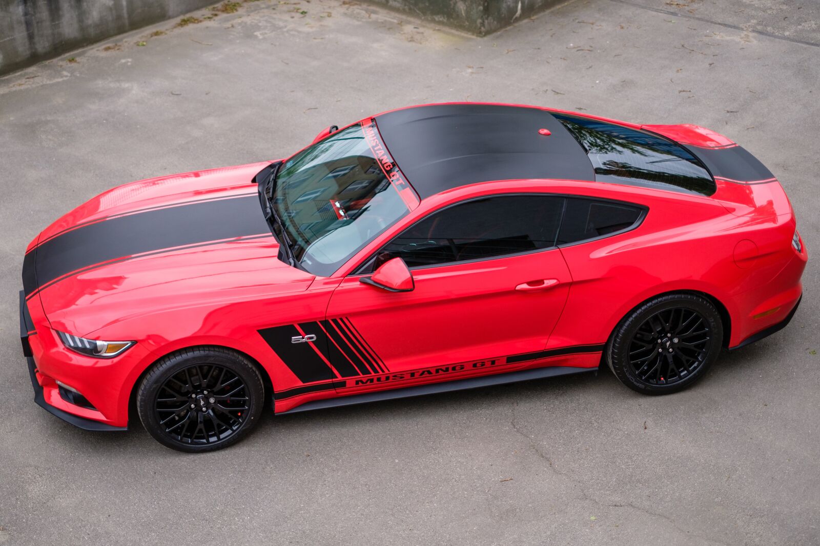 Fujifilm X-T2 + Fujifilm XF 35mm F1.4 R sample photo. Mustang, gt, red photography