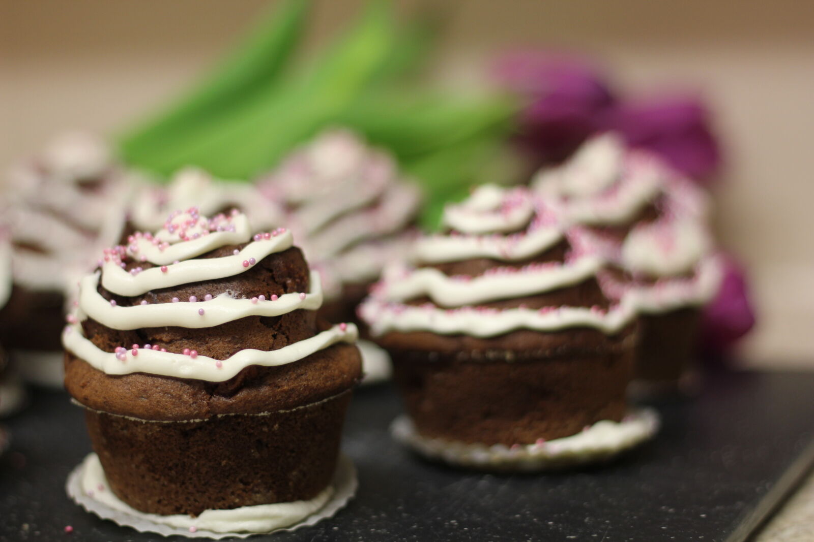 Canon EOS 550D (EOS Rebel T2i / EOS Kiss X4) sample photo. Cooking, cookies, muffins, muffin photography