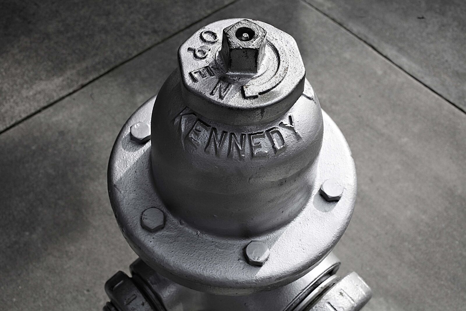 Canon EOS 5D Mark II sample photo. Fire hydrant, water, safety photography