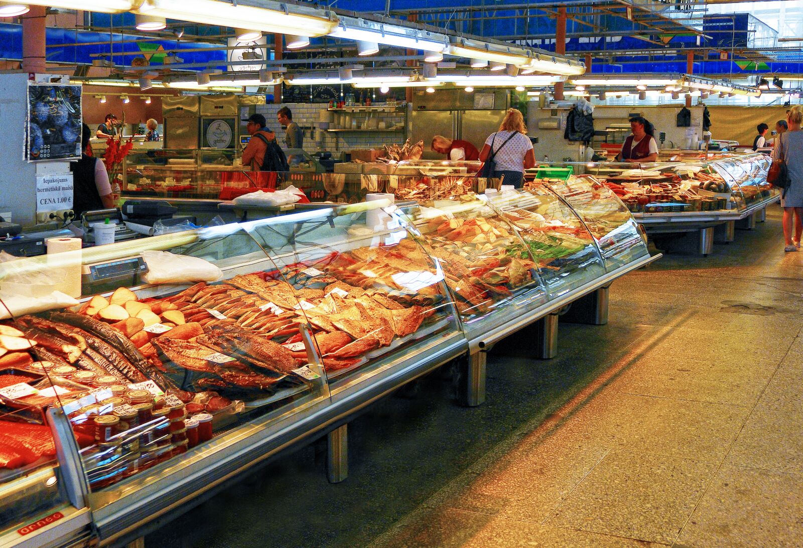 Panasonic Lumix DMC-FZ1000 sample photo. Fish, fish market, sales photography
