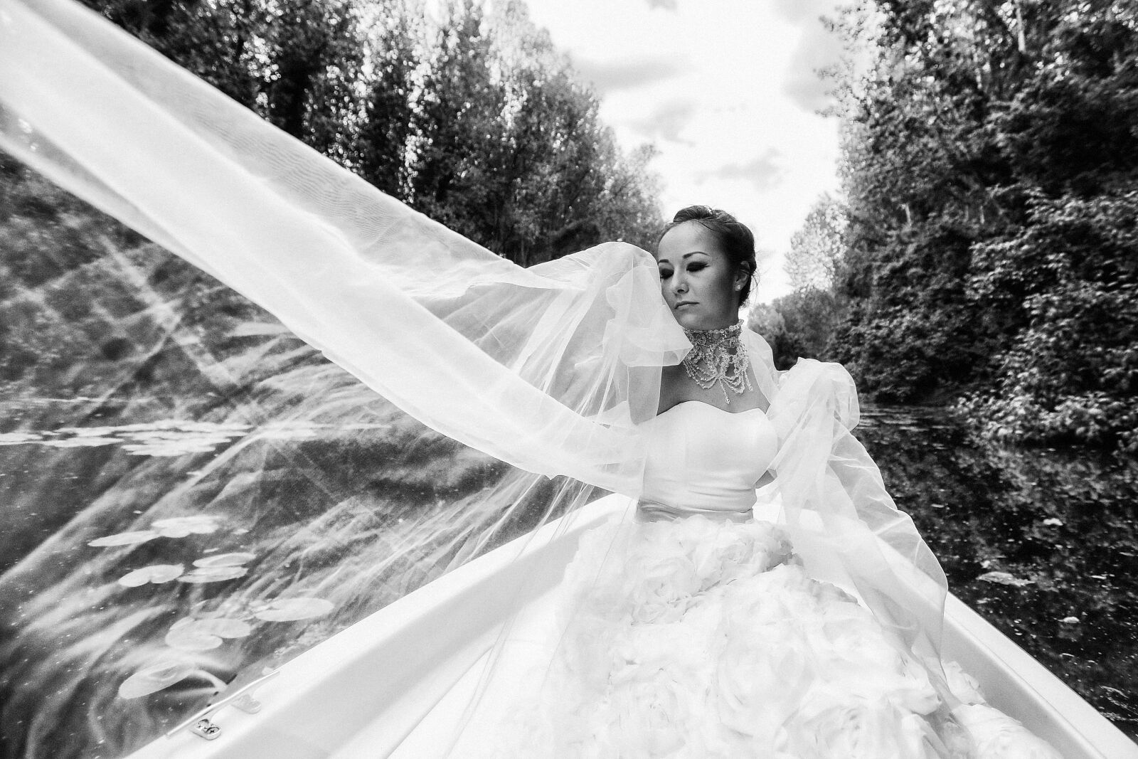 Canon EF 16-35mm F2.8L II USM sample photo. Wedding dress, veil, pretty photography