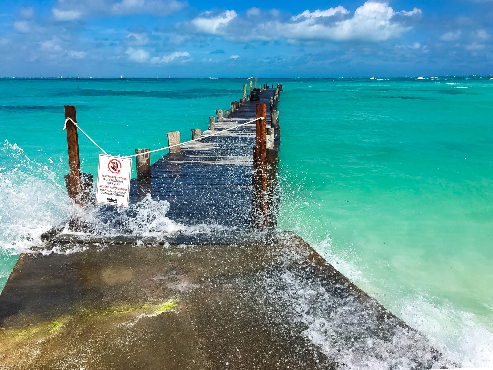 Apple iPhone 6s Plus sample photo. Mexico, the waves, view photography