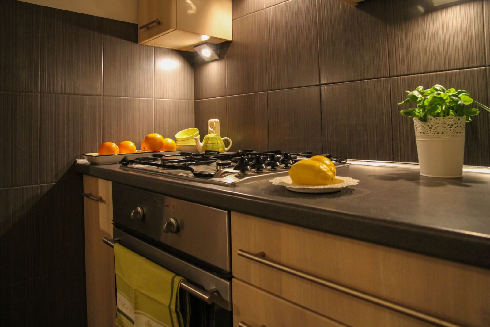 Canon EOS 7D sample photo. Apartment, room, house photography