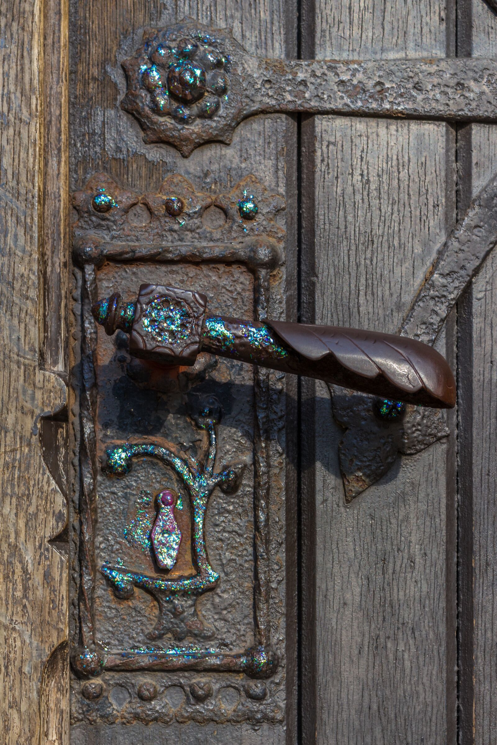 Canon EOS 700D (EOS Rebel T5i / EOS Kiss X7i) sample photo. Castle, door handle, fitting photography
