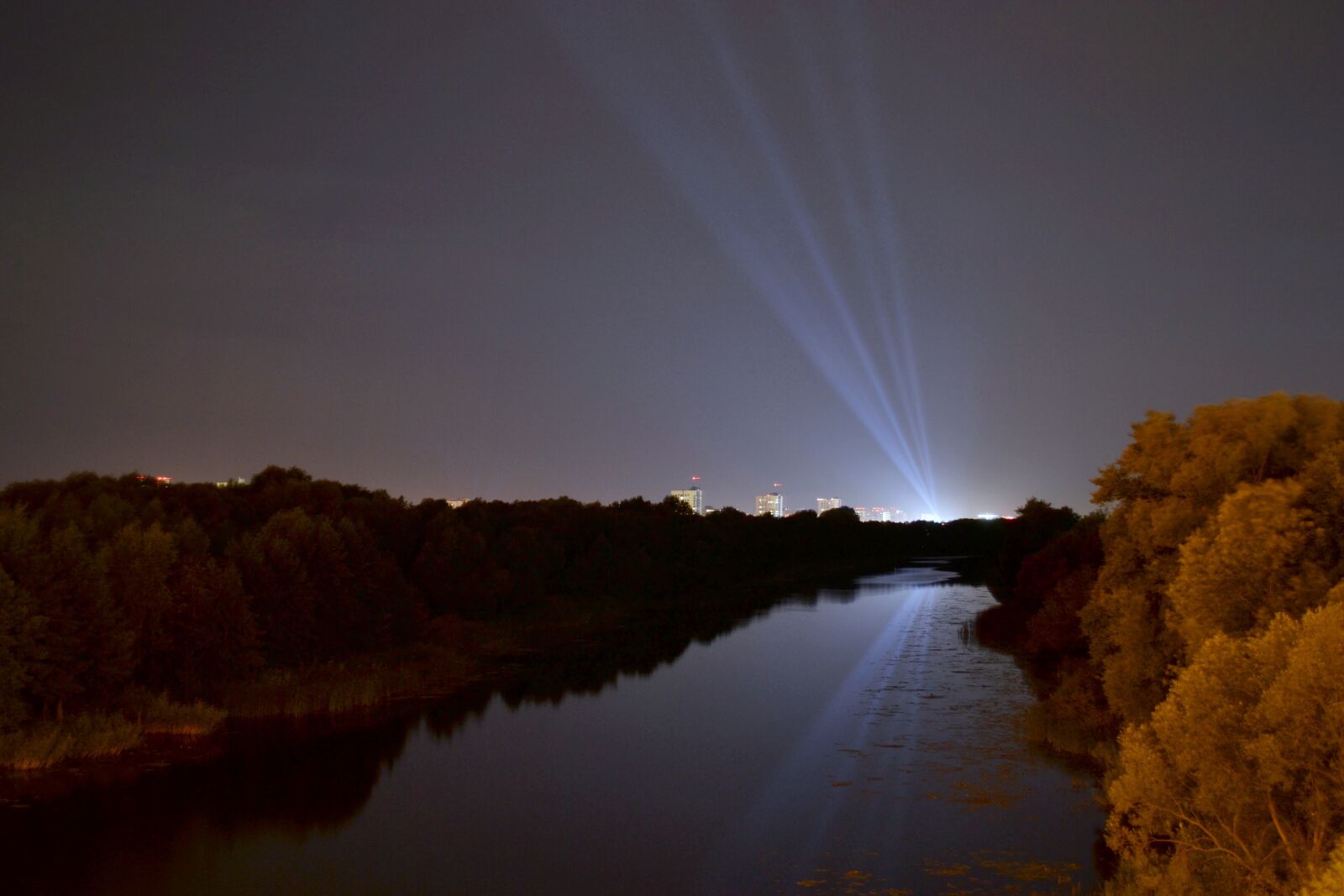 Nikon D3100 sample photo. Nature, water, night photography