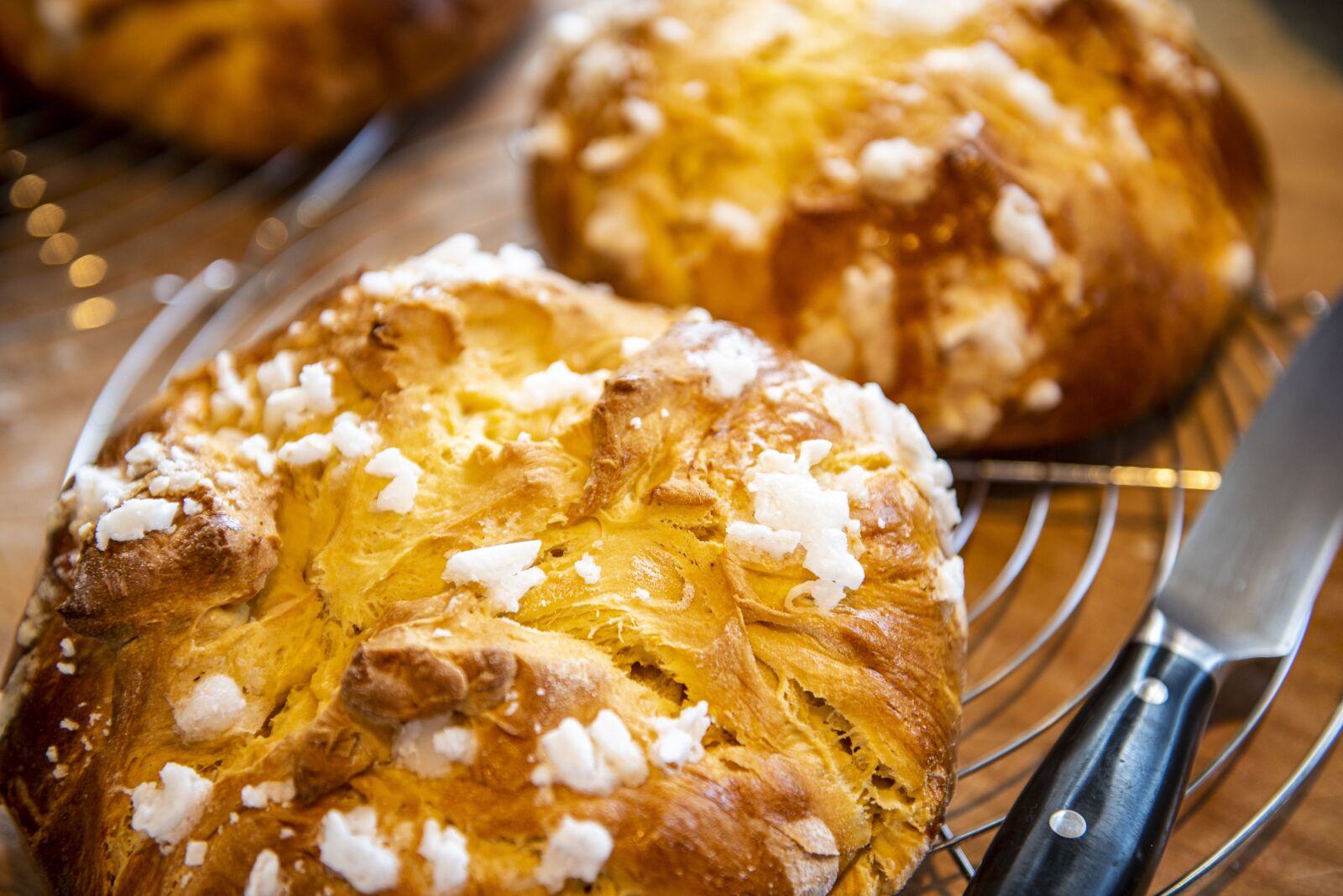 Nikon D750 sample photo. Easter, easter bread, food photography