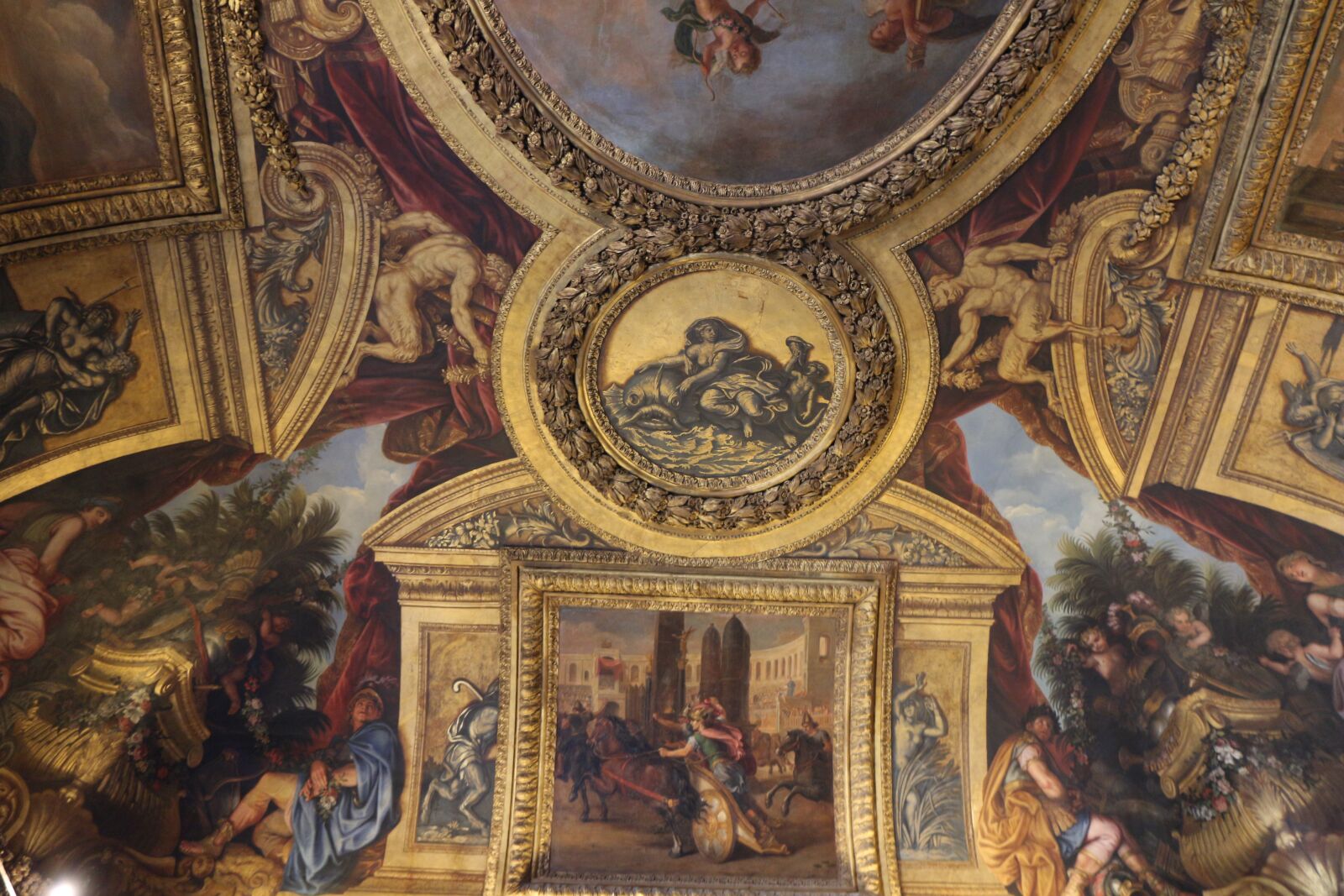 Canon EOS M + Canon EF-M 18-55mm F3.5-5.6 IS STM sample photo. The palace of versailles photography