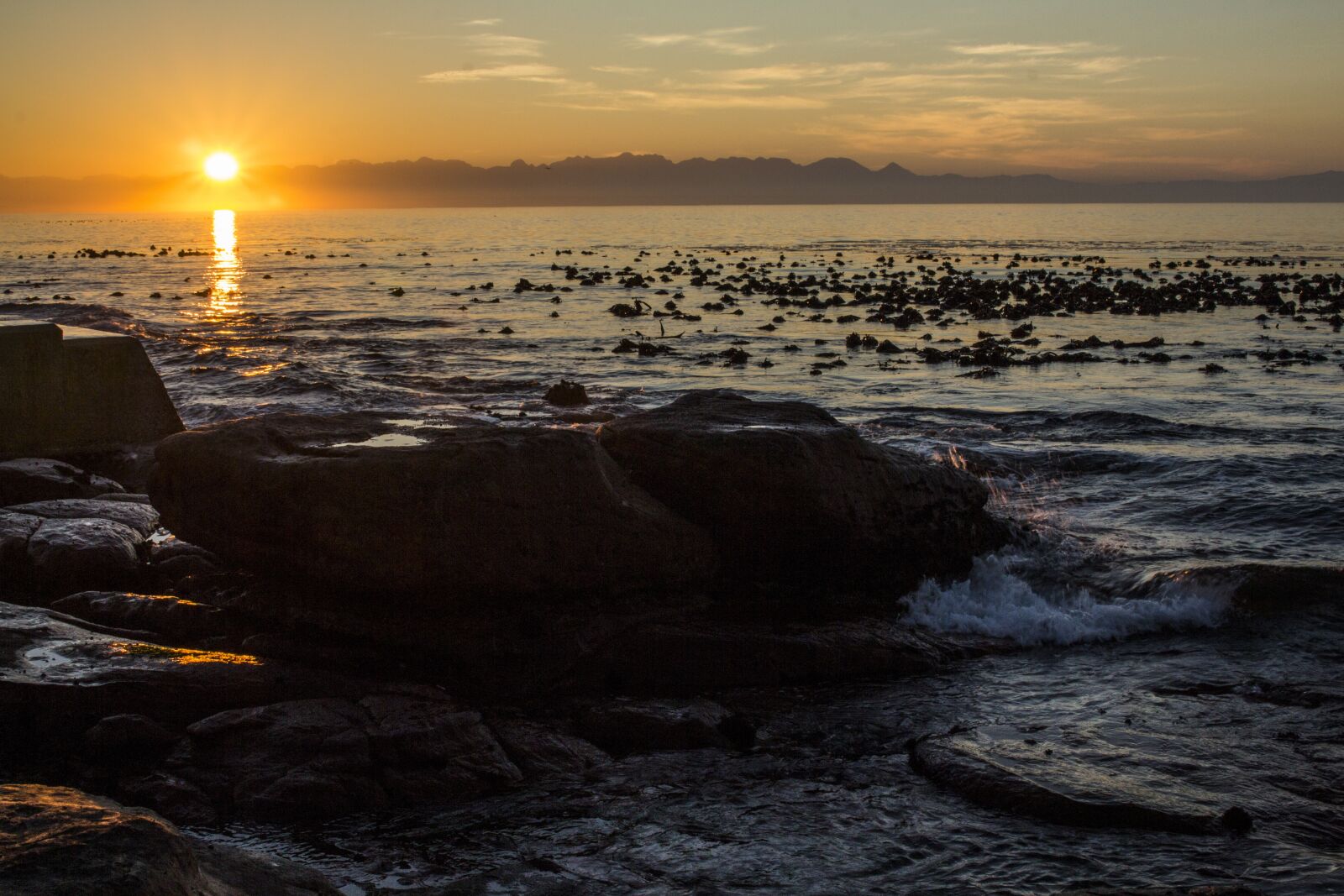 Canon EOS 700D (EOS Rebel T5i / EOS Kiss X7i) sample photo. Sunrise, morning, sea photography