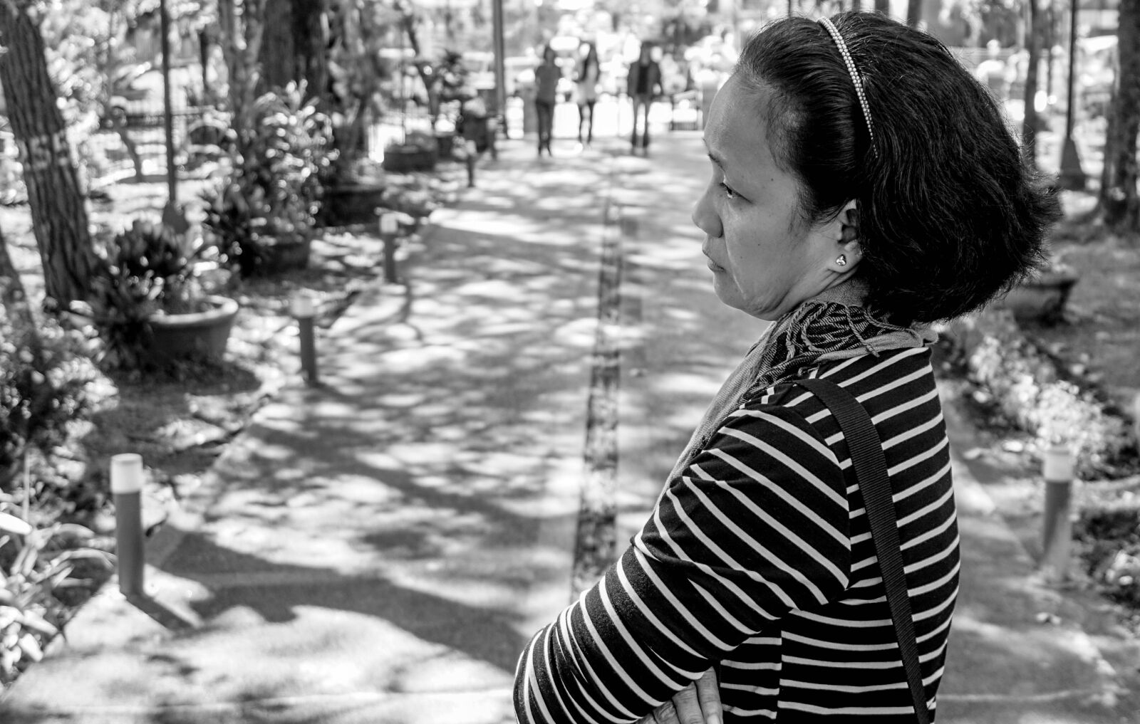 Sony Alpha a5000 (ILCE 5000) sample photo. Love, mother, people, street photography