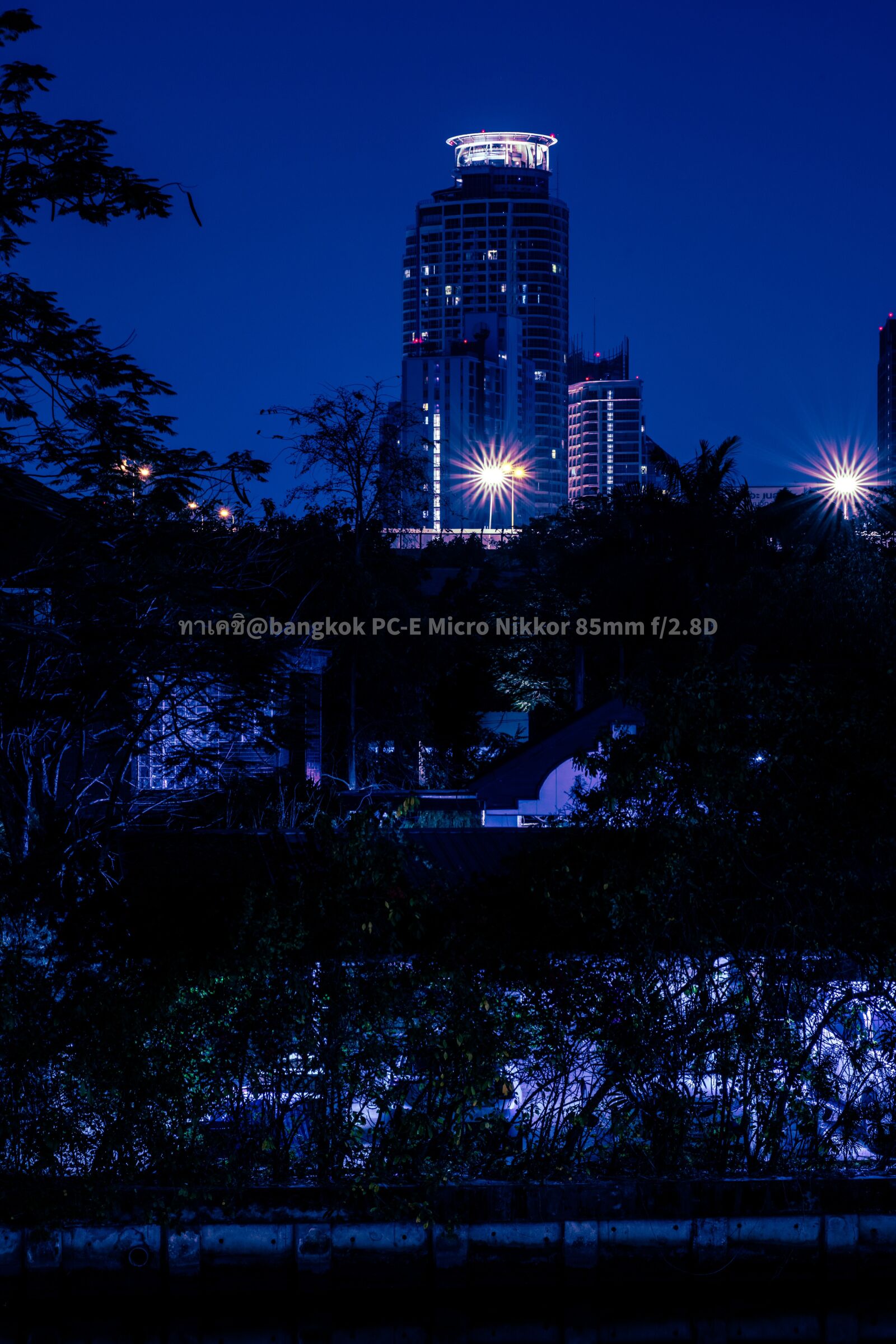 Nikon PC-E Micro-Nikkor 85mm F2.8D Tilt-Shift sample photo. Bangkok night view photography