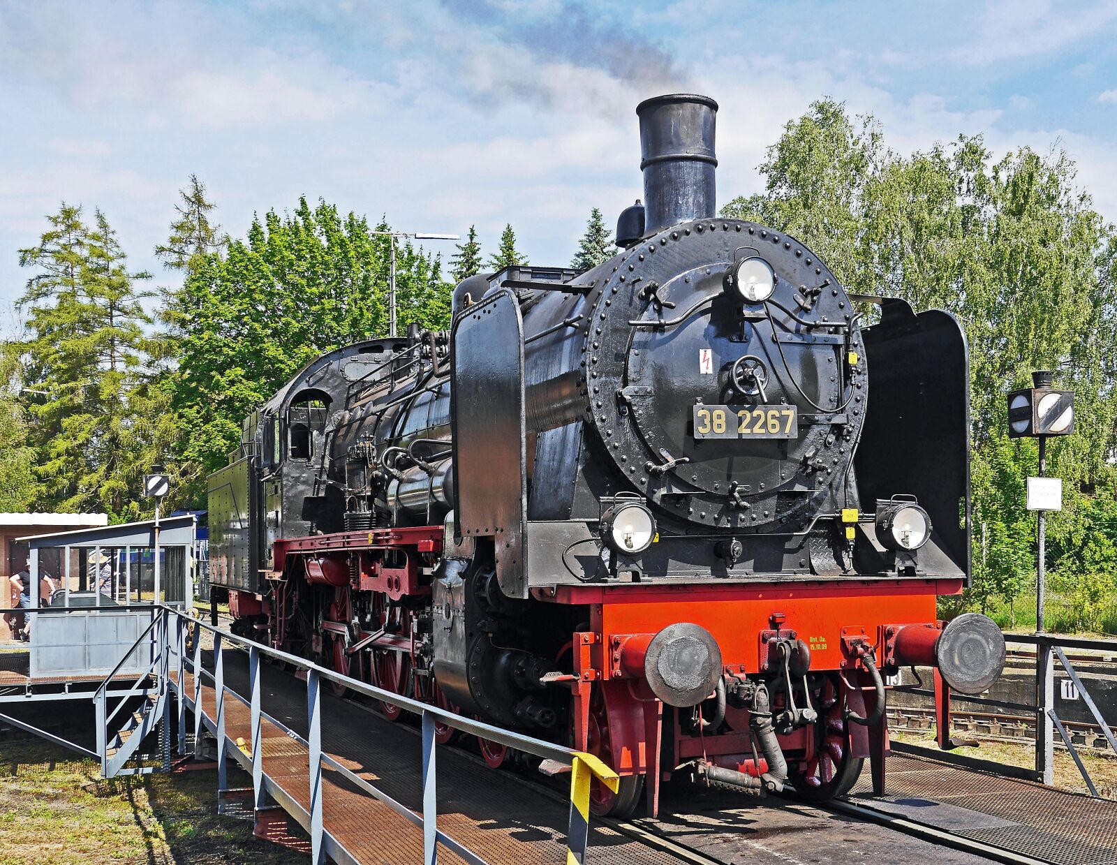 Panasonic Lumix DMC-GH3 sample photo. Steam locomotive, p8, classic photography