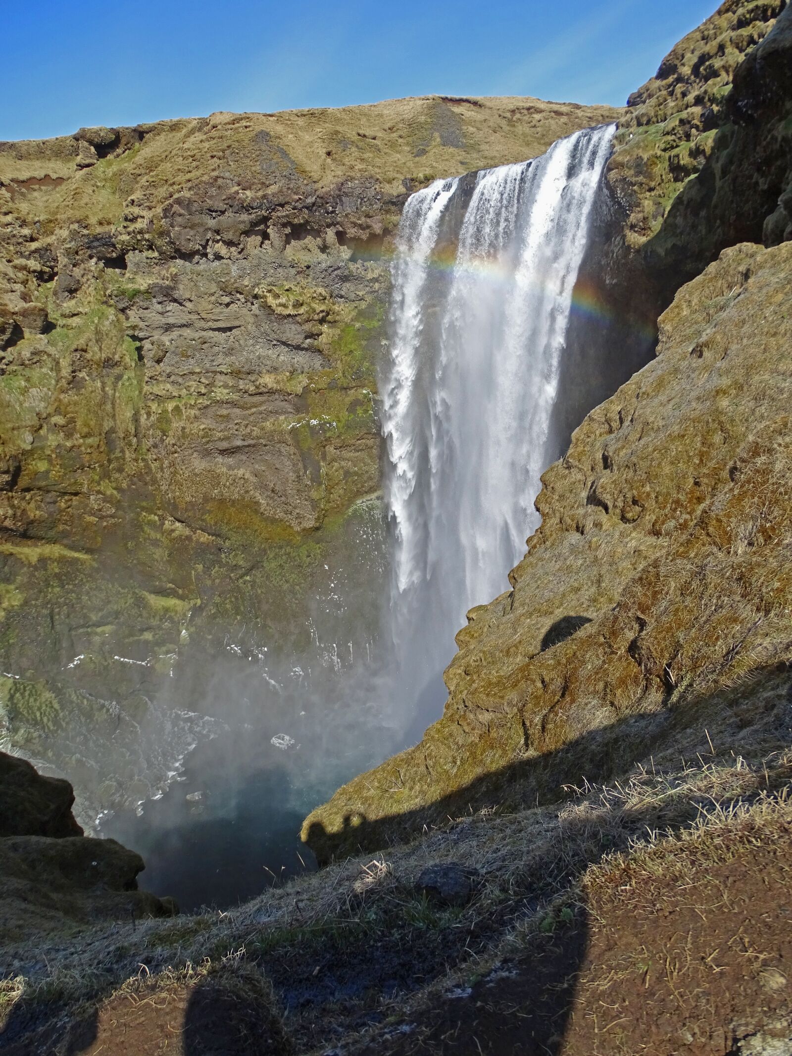 Sony Cyber-shot DSC-HX400V sample photo. Waterfall, mountain, rainbow photography