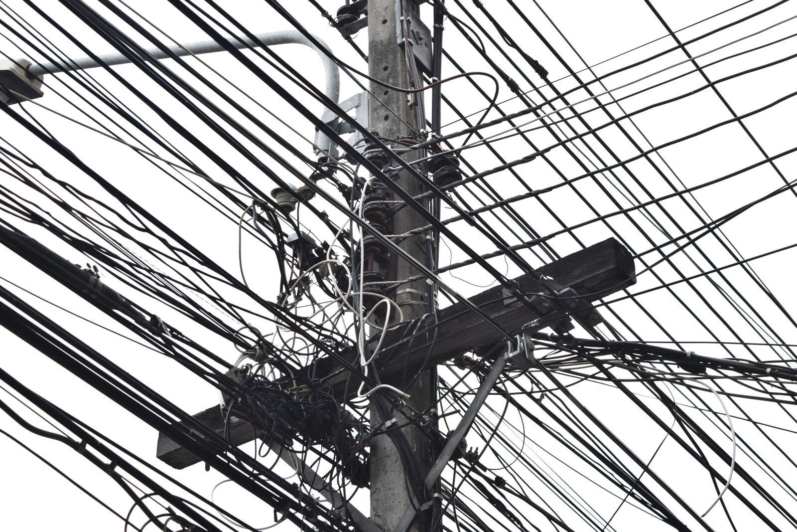 Nikon D3300 sample photo. The power cord, unkempt, 3 photography