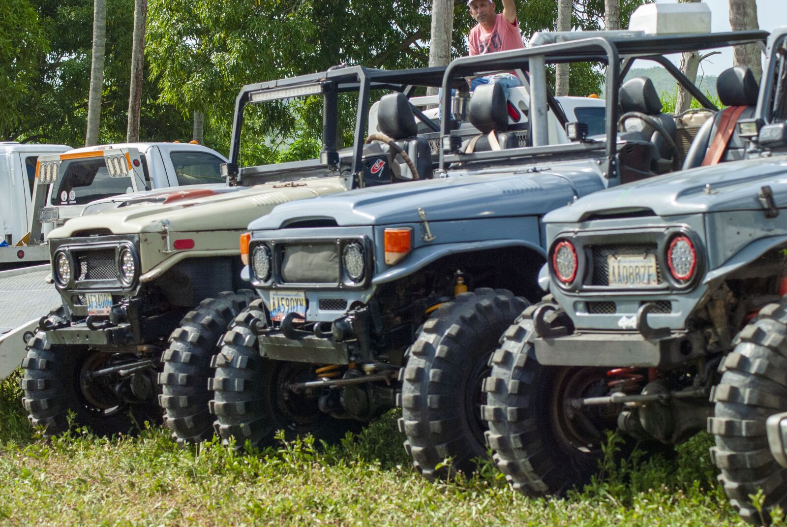 Nikon D3000 sample photo. Jeep, toyota, offroad photography