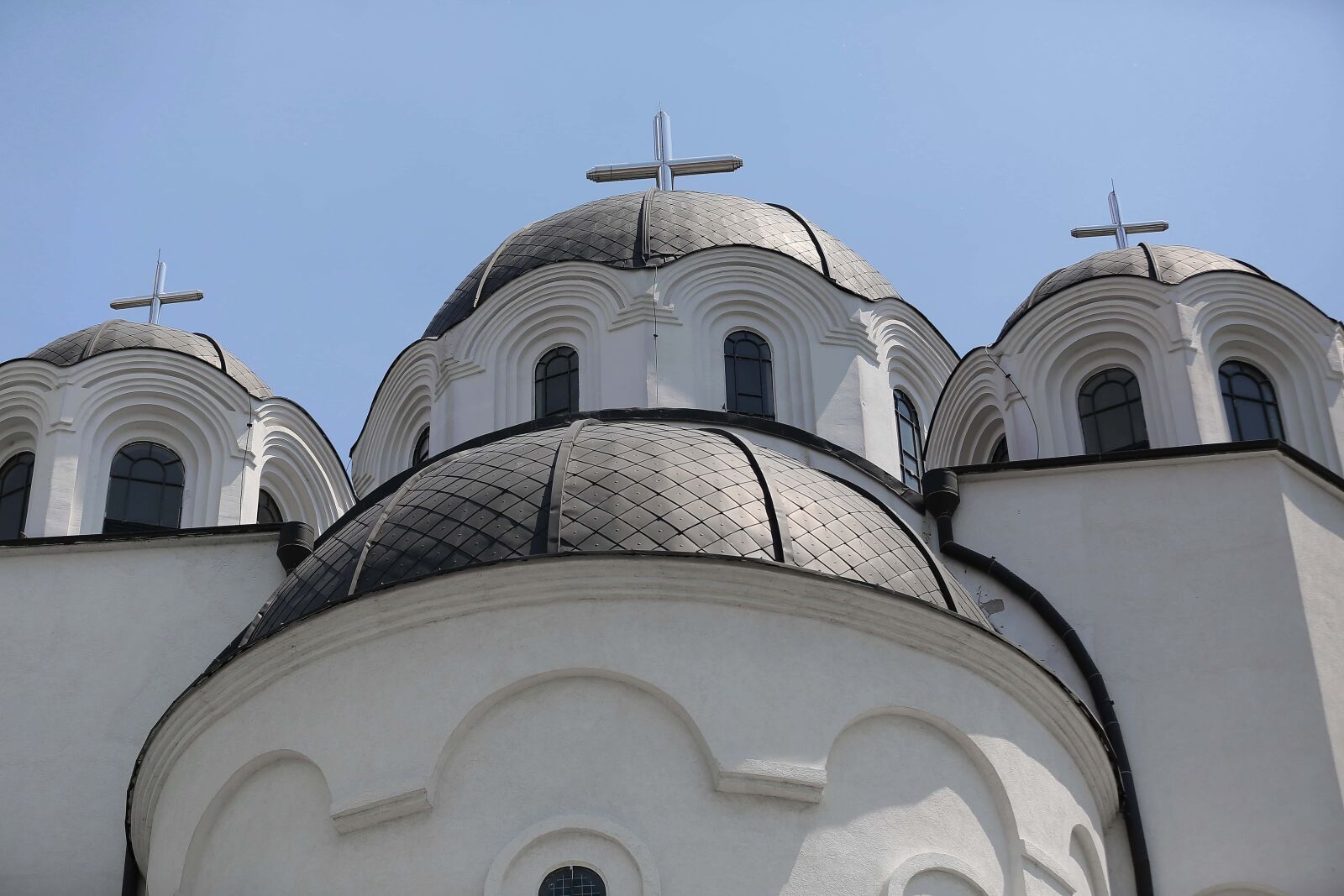Canon EOS 5D Mark III sample photo. Grey, dome, cross, church photography