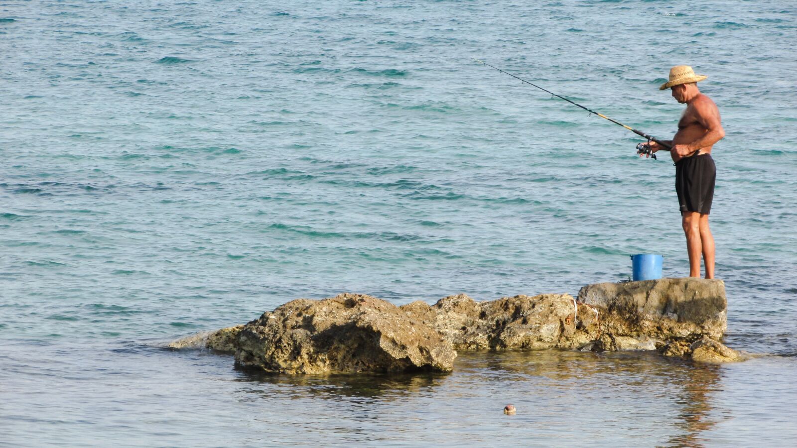 Canon PowerShot SX400 IS sample photo. Fisherman, sea, fishing photography