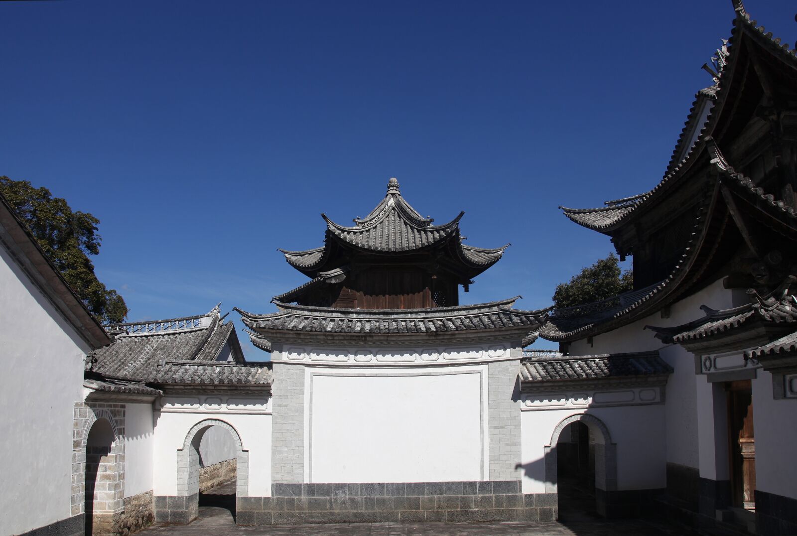 Canon EOS 5D Mark II sample photo. Ancient architecture, chinese architecture photography