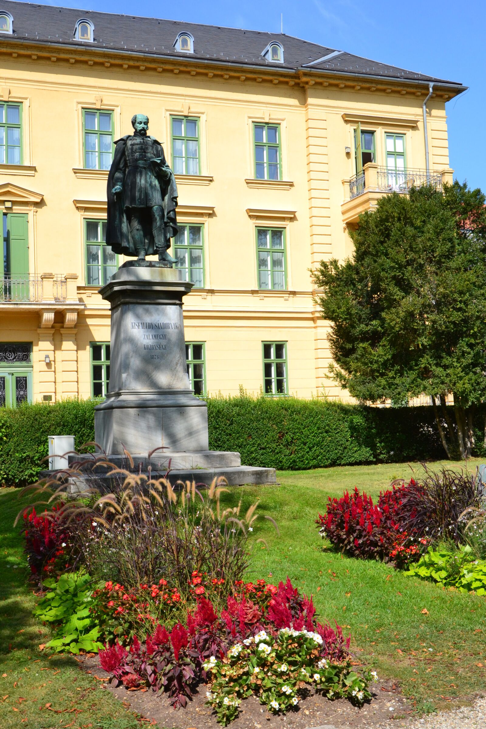 Nikon D3100 sample photo. Hungary, balatonfüred, statue photography