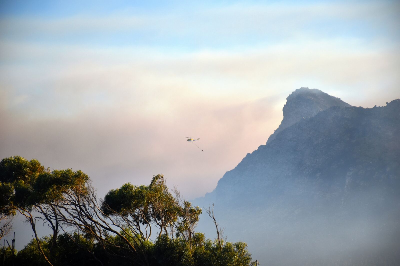 Nikon D5500 sample photo. Helicopter, fire, rescue photography