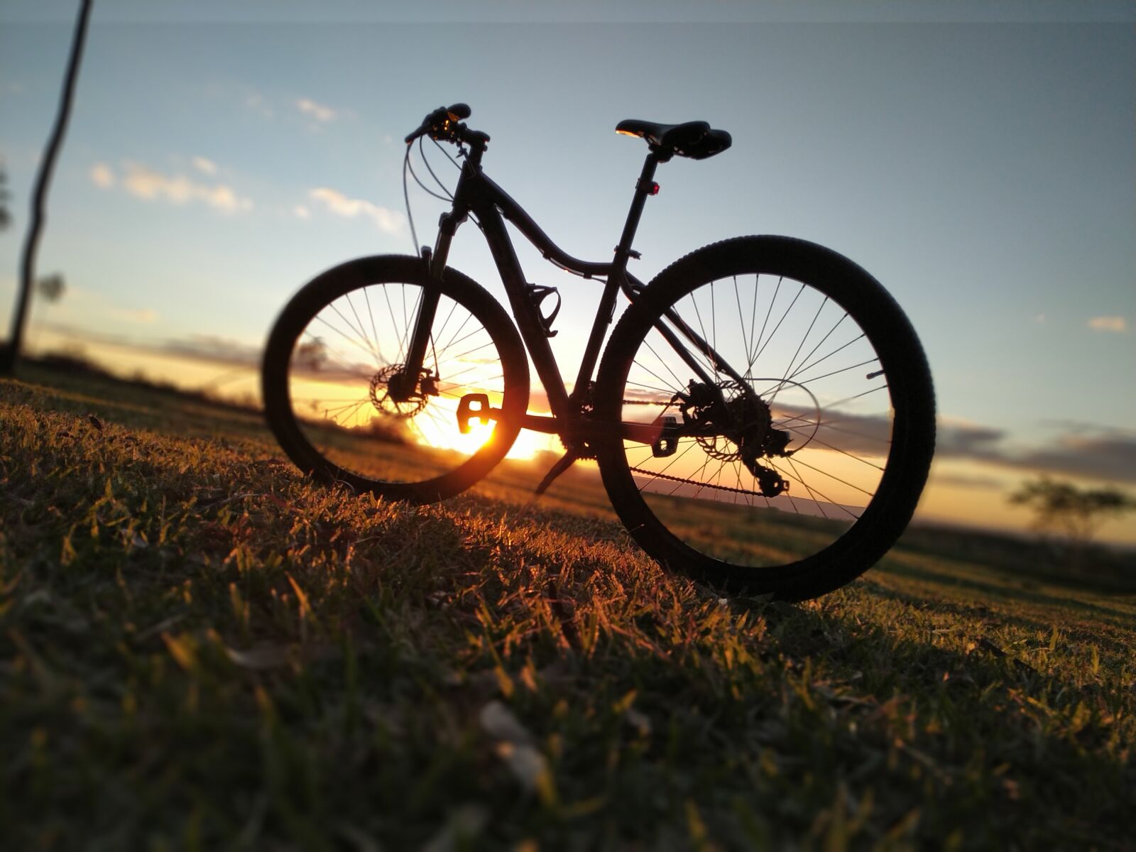 Xiaomi MI 8 Lite sample photo. Ride, bike, by sunsets photography