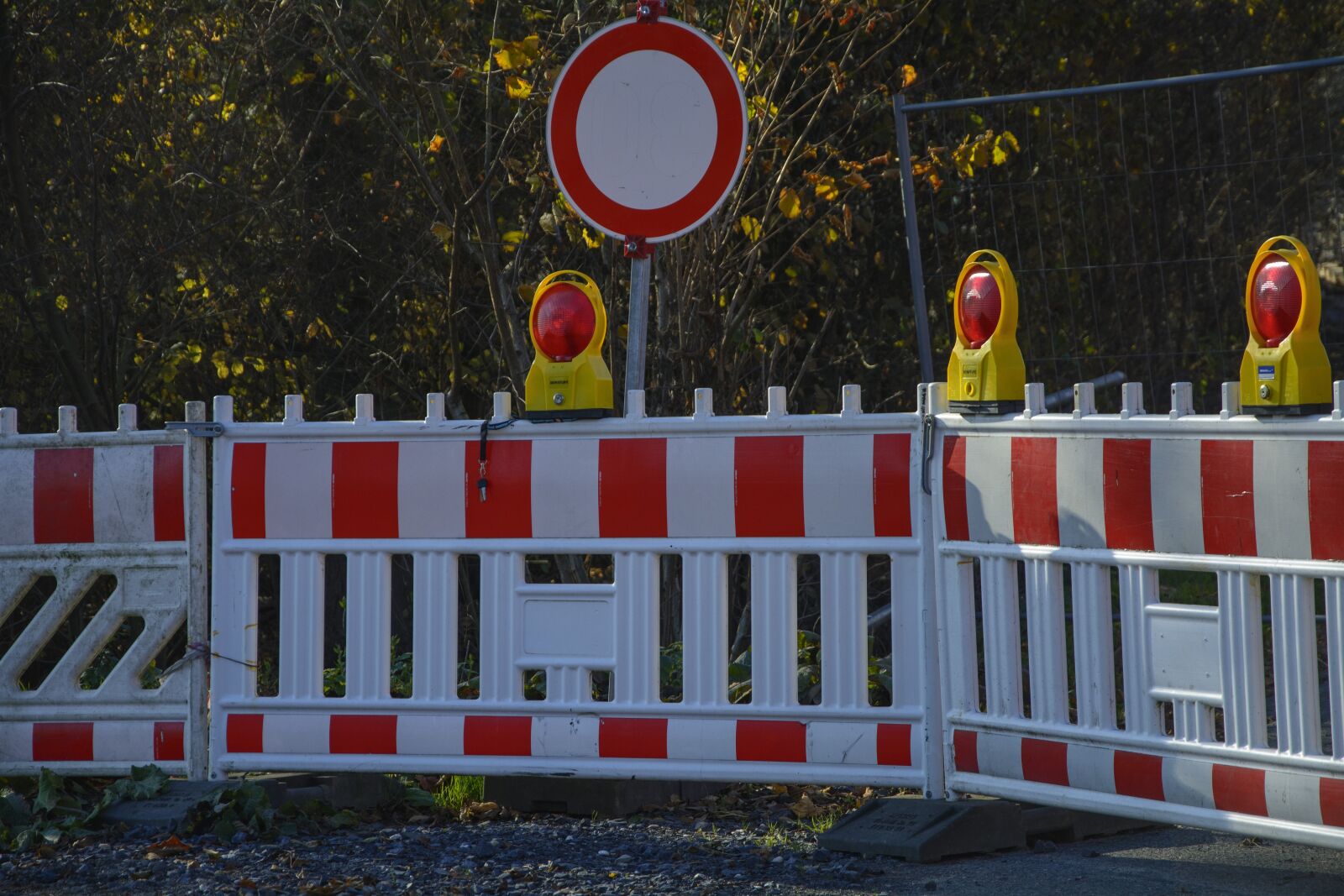 Nikon D7100 sample photo. Site, barrier, demarcation photography