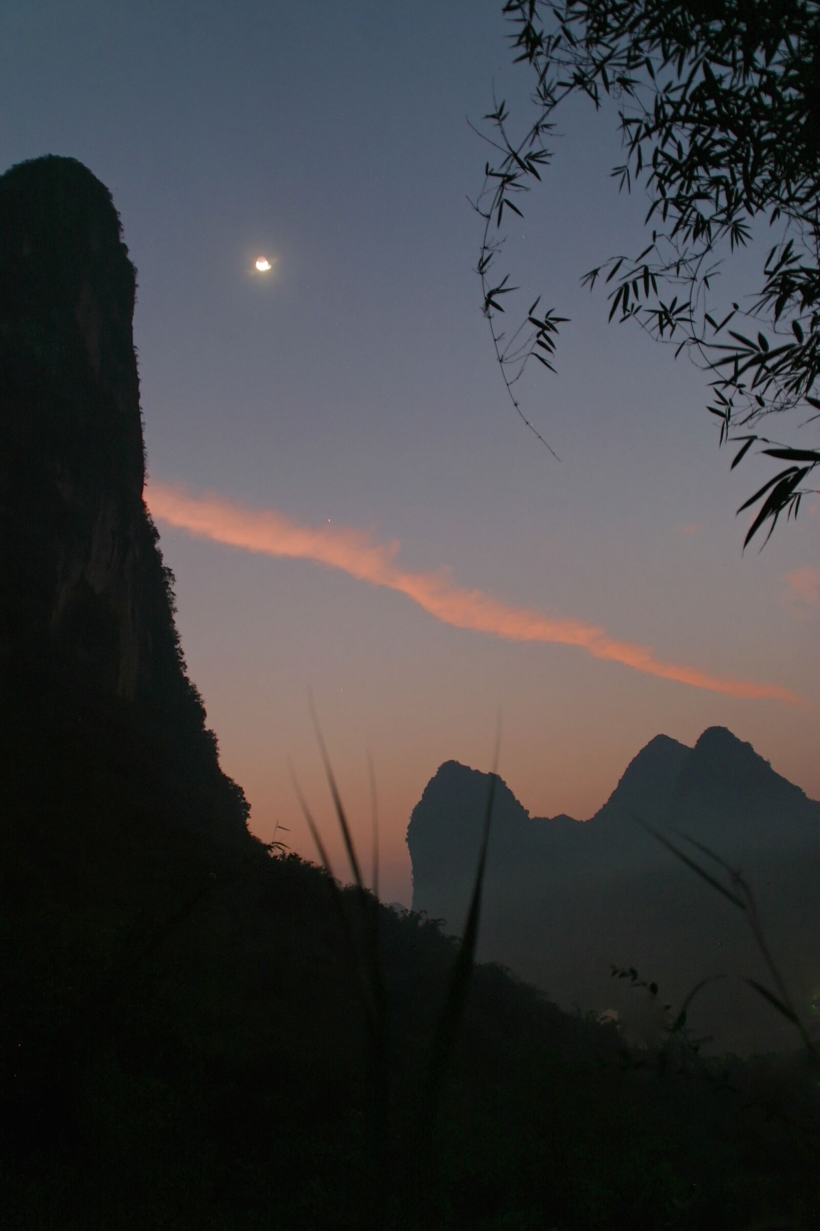 Canon EOS 10D sample photo. Mountains, silhouette, sunrise photography
