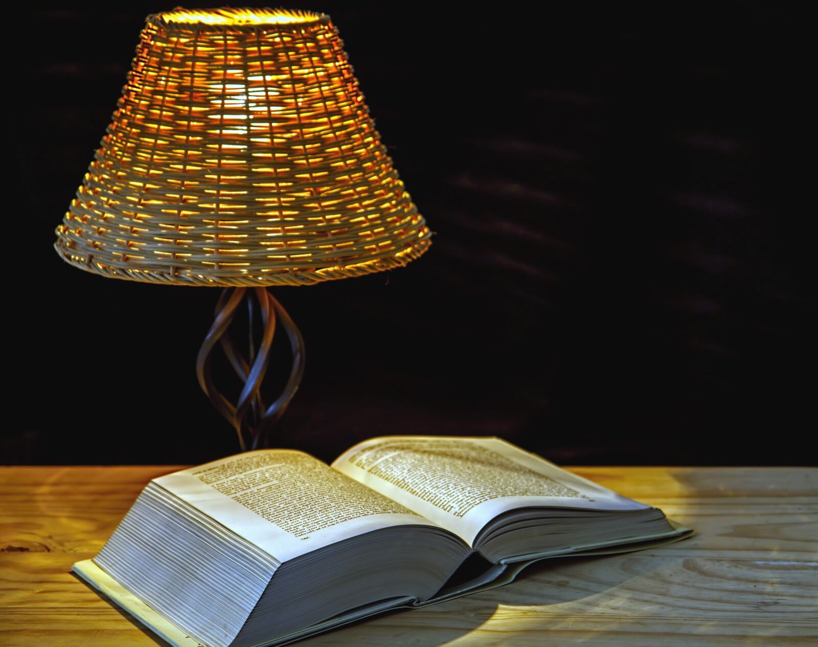 Canon EOS 70D sample photo. Book, lamp, table, wood photography