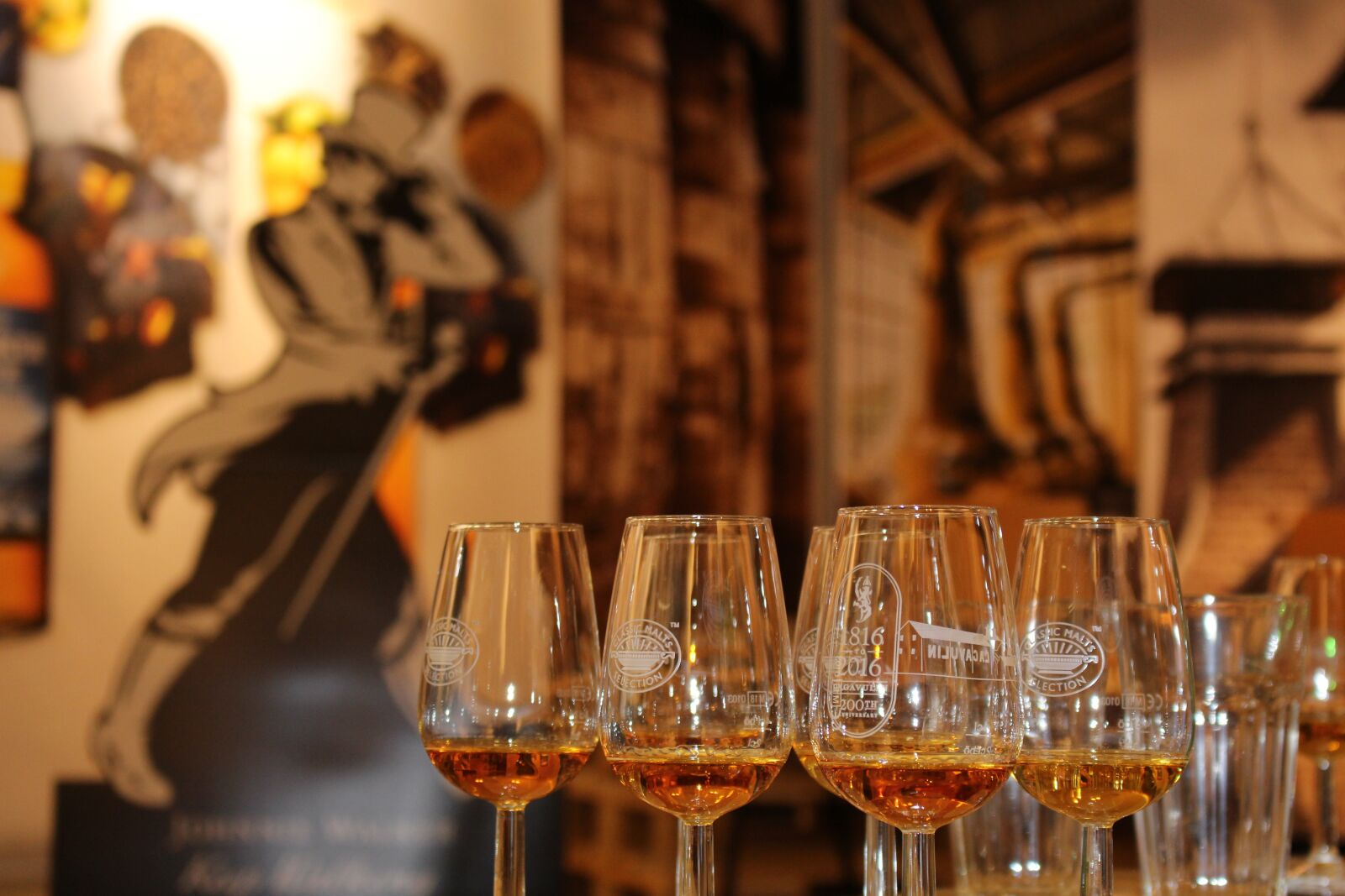Canon EOS 700D (EOS Rebel T5i / EOS Kiss X7i) sample photo. Johnny walker, whisky, whiskey photography
