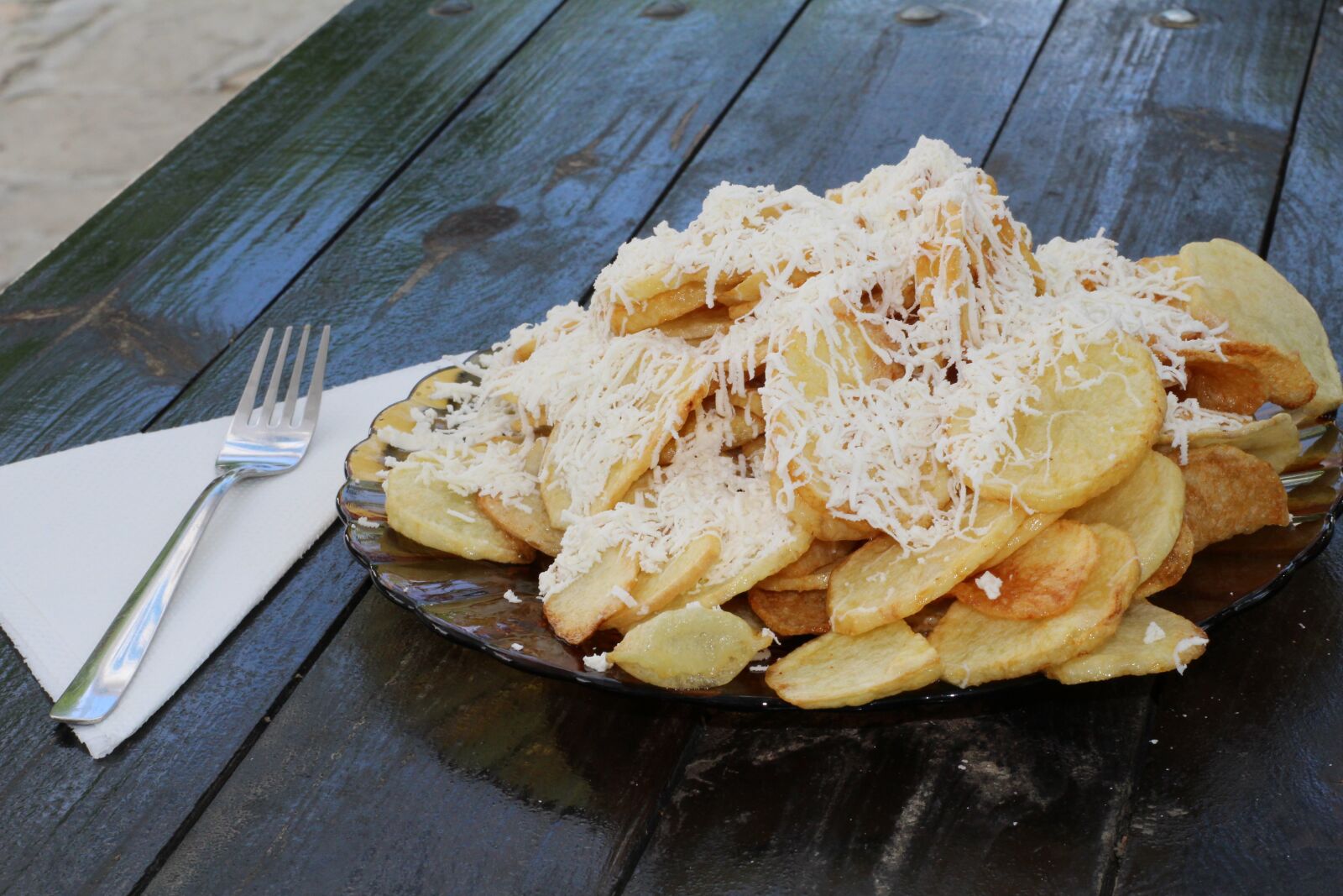 Canon EOS 1200D (EOS Rebel T5 / EOS Kiss X70 / EOS Hi) sample photo. Fried potatoes, cheese, fork photography