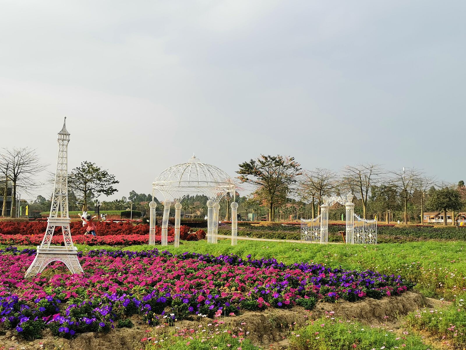 HUAWEI P30 sample photo. Tower, flower, garden photography