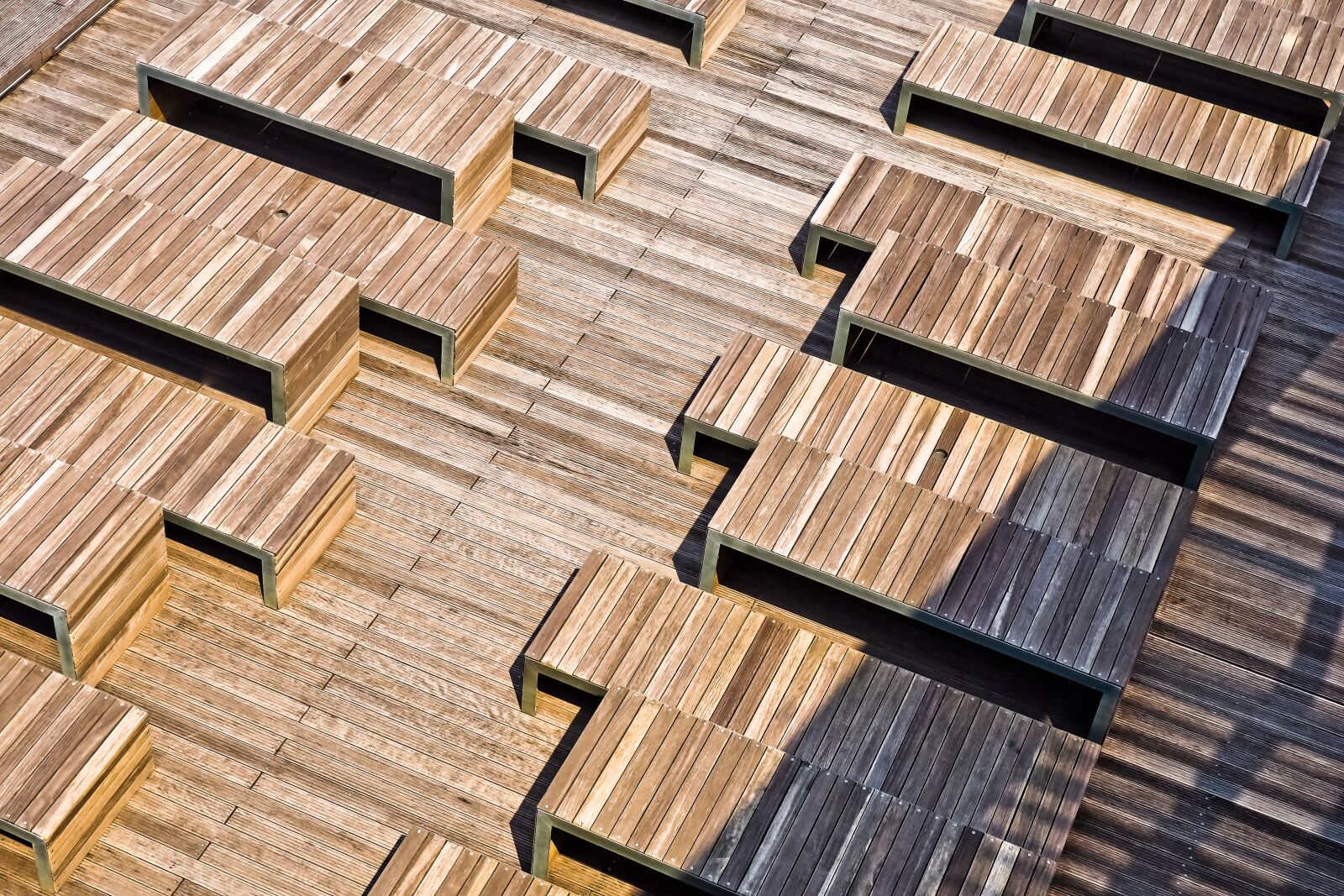 Olympus OM-D E-M10 sample photo. Wood, benches, dining tables photography