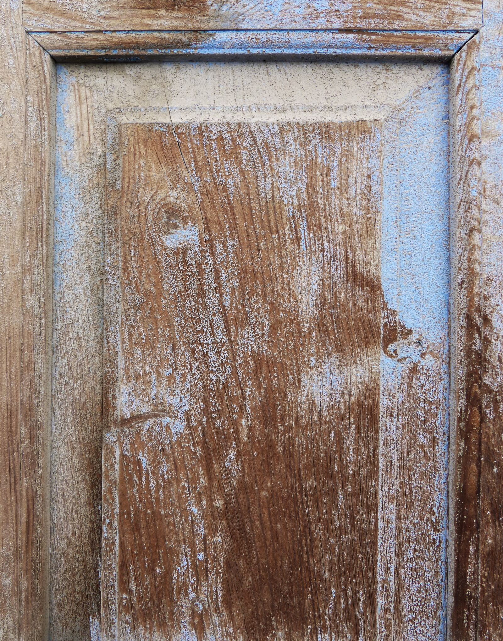 Panasonic DMC-FZ62 sample photo. Window, framework, wood photography