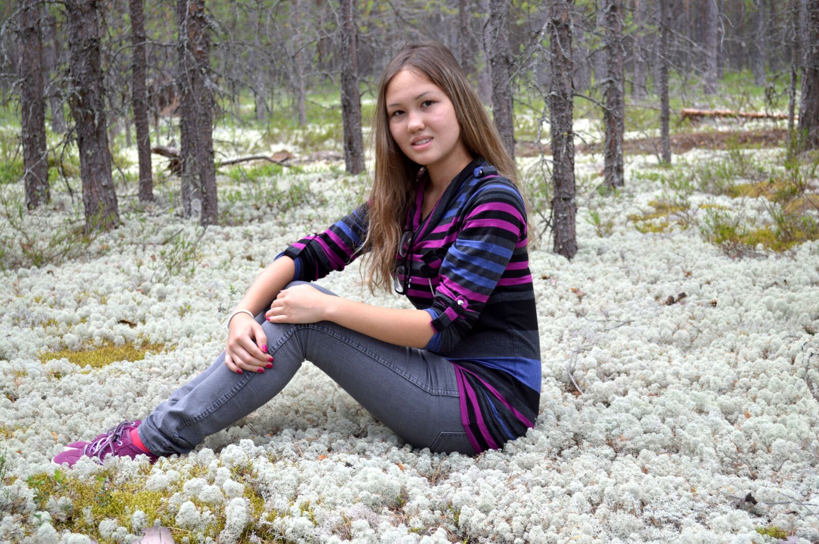 Nikon D3200 sample photo. White moss, girl, pine photography