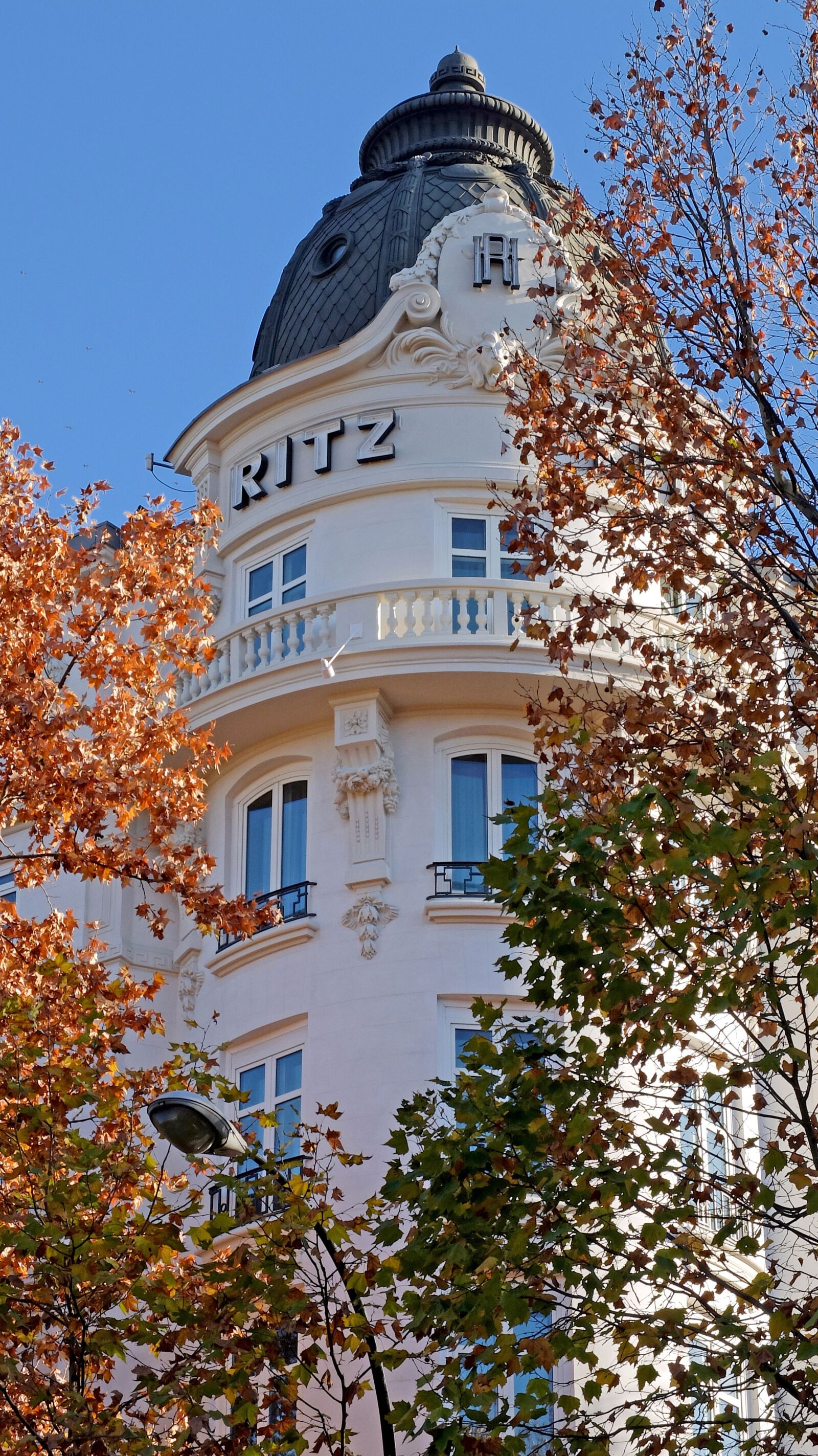 Fujifilm X30 sample photo. Spain, madrid, hotel photography