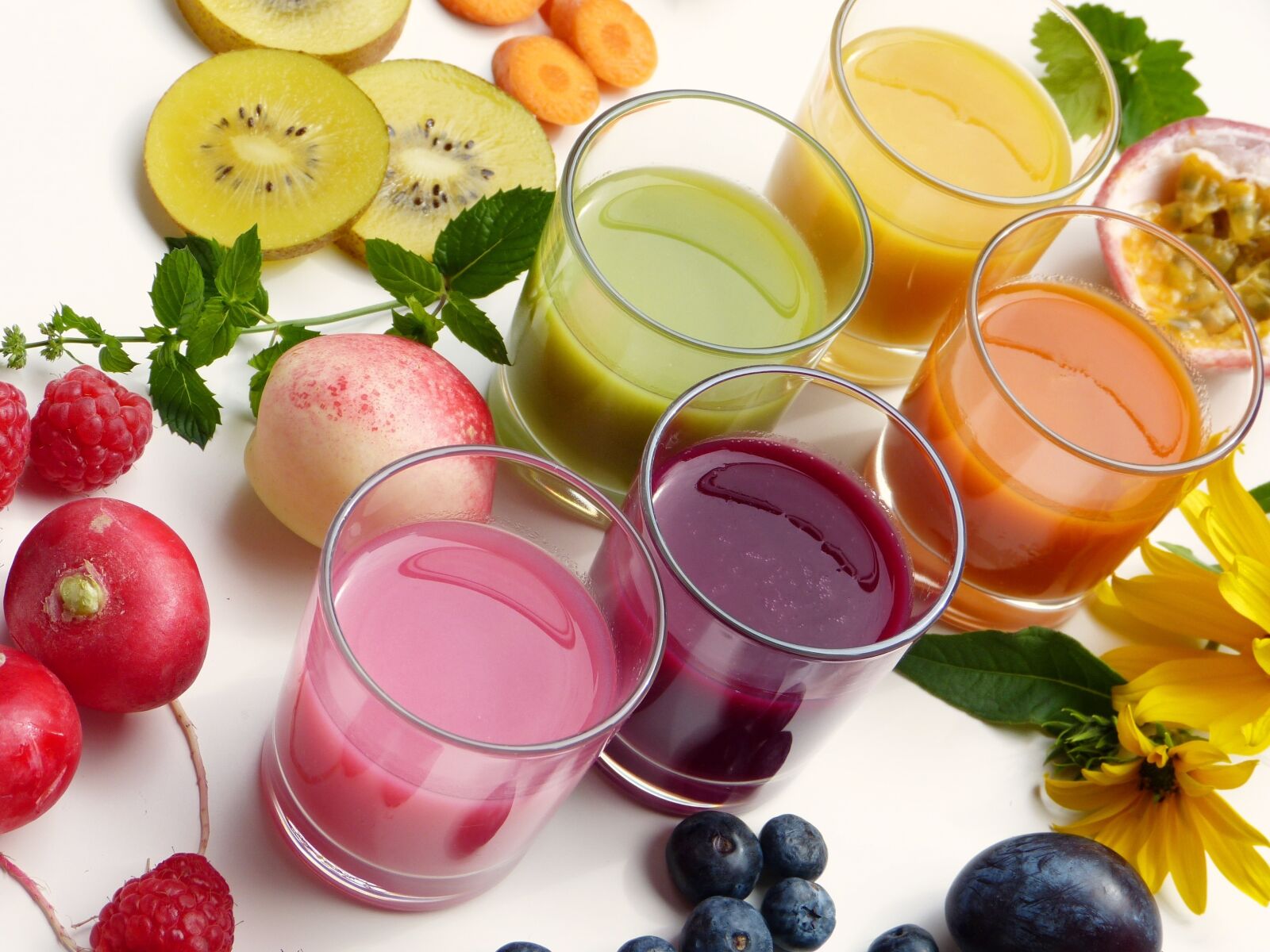 Panasonic Lumix DMC-FZ150 sample photo. Smoothies, juice, fruit photography