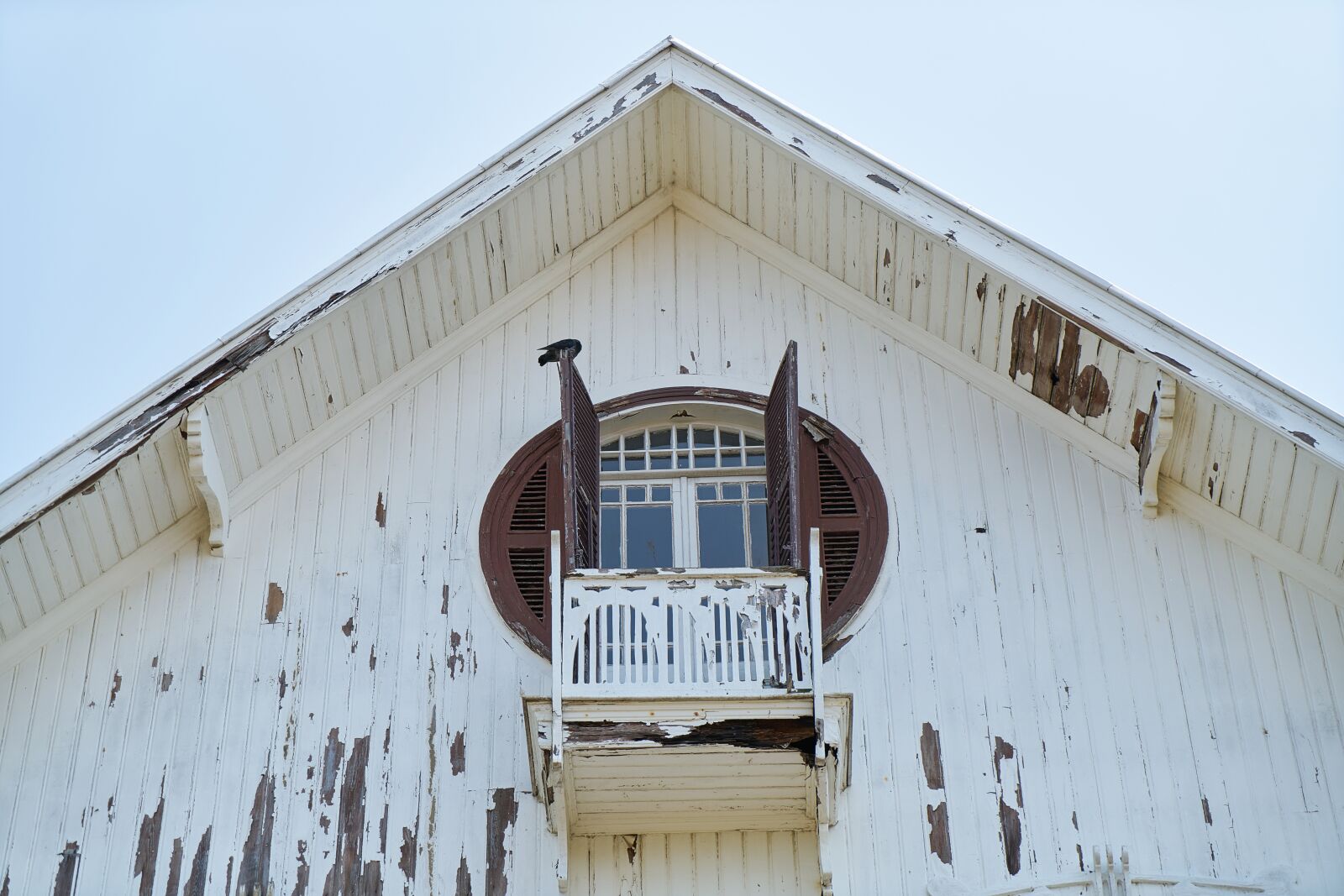Sony a7R II + Sony Vario Tessar T* FE 24-70mm F4 ZA OSS sample photo. Home, wood, detail photography