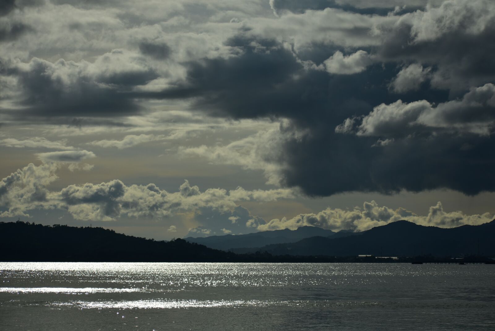 Nikon D3400 sample photo. Natsepa beach, clouds, sea photography