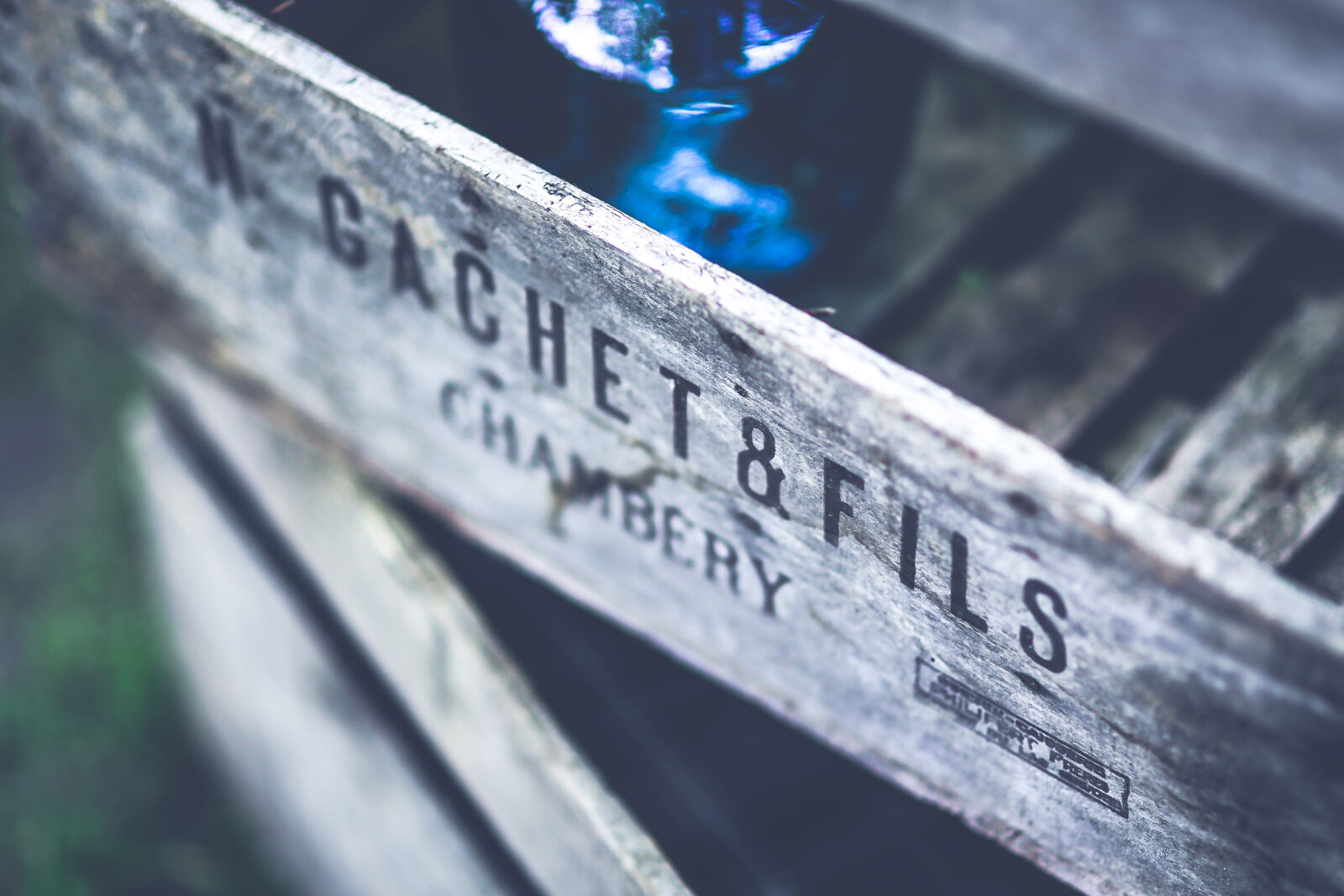 Sigma 85mm F1.4 EX DG HSM sample photo. Vintage, box photography
