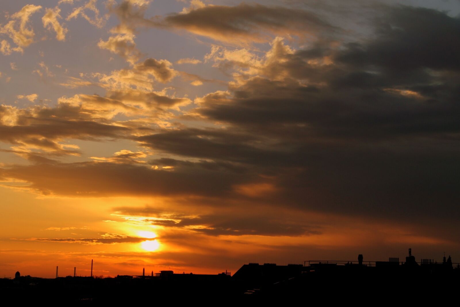 Canon EOS 1100D (EOS Rebel T3 / EOS Kiss X50) sample photo. Morgenrot, sunrise, skies photography