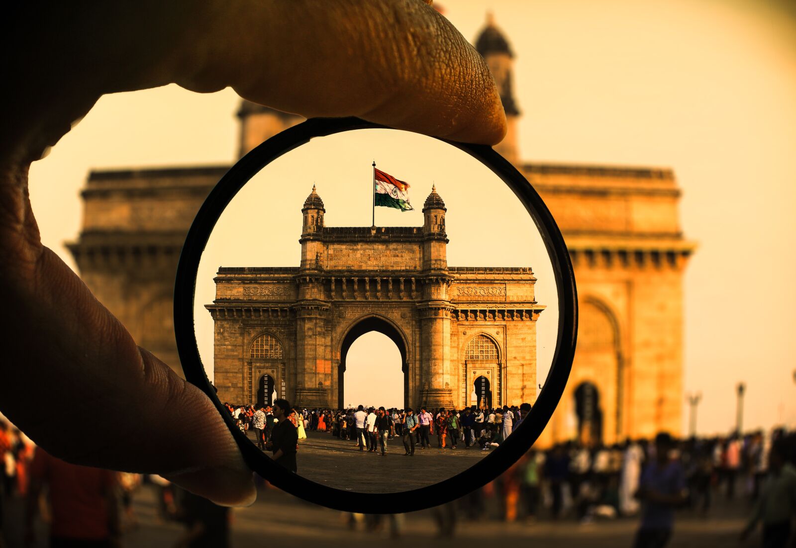 Canon EOS 700D (EOS Rebel T5i / EOS Kiss X7i) sample photo. India, mumbai, flag photography