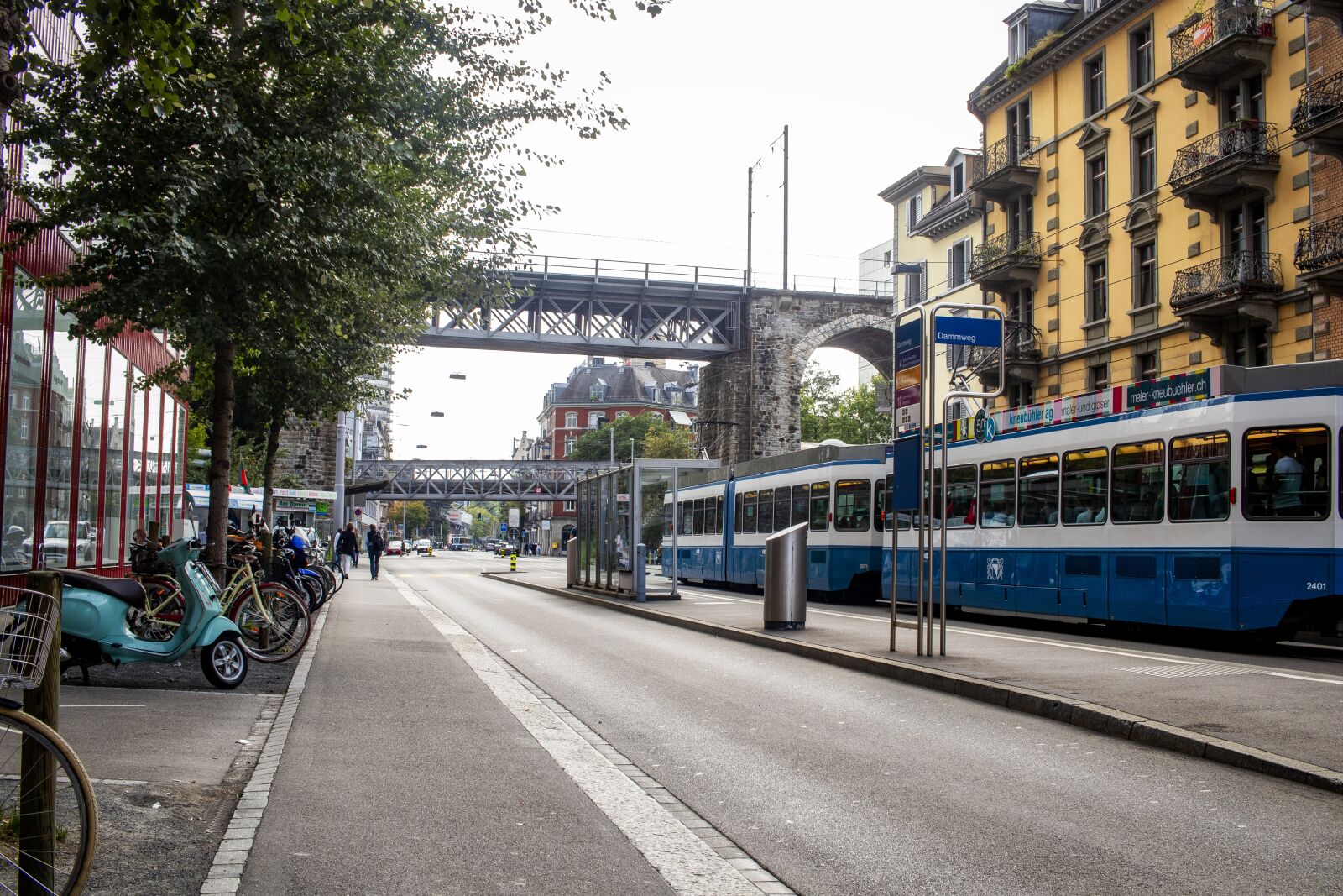 Canon EOS M5 + Canon EF-S 24mm F2.8 STM sample photo. Zurich, tram, away photography
