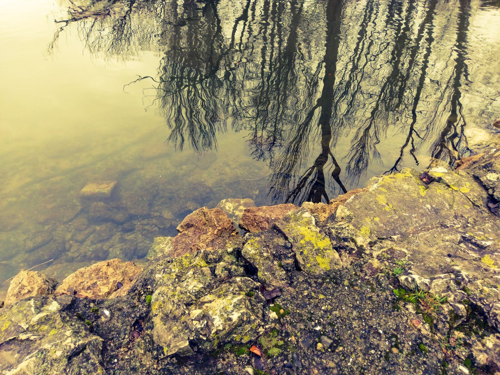 HTC U ULTRA sample photo. Lake, water, mood photography