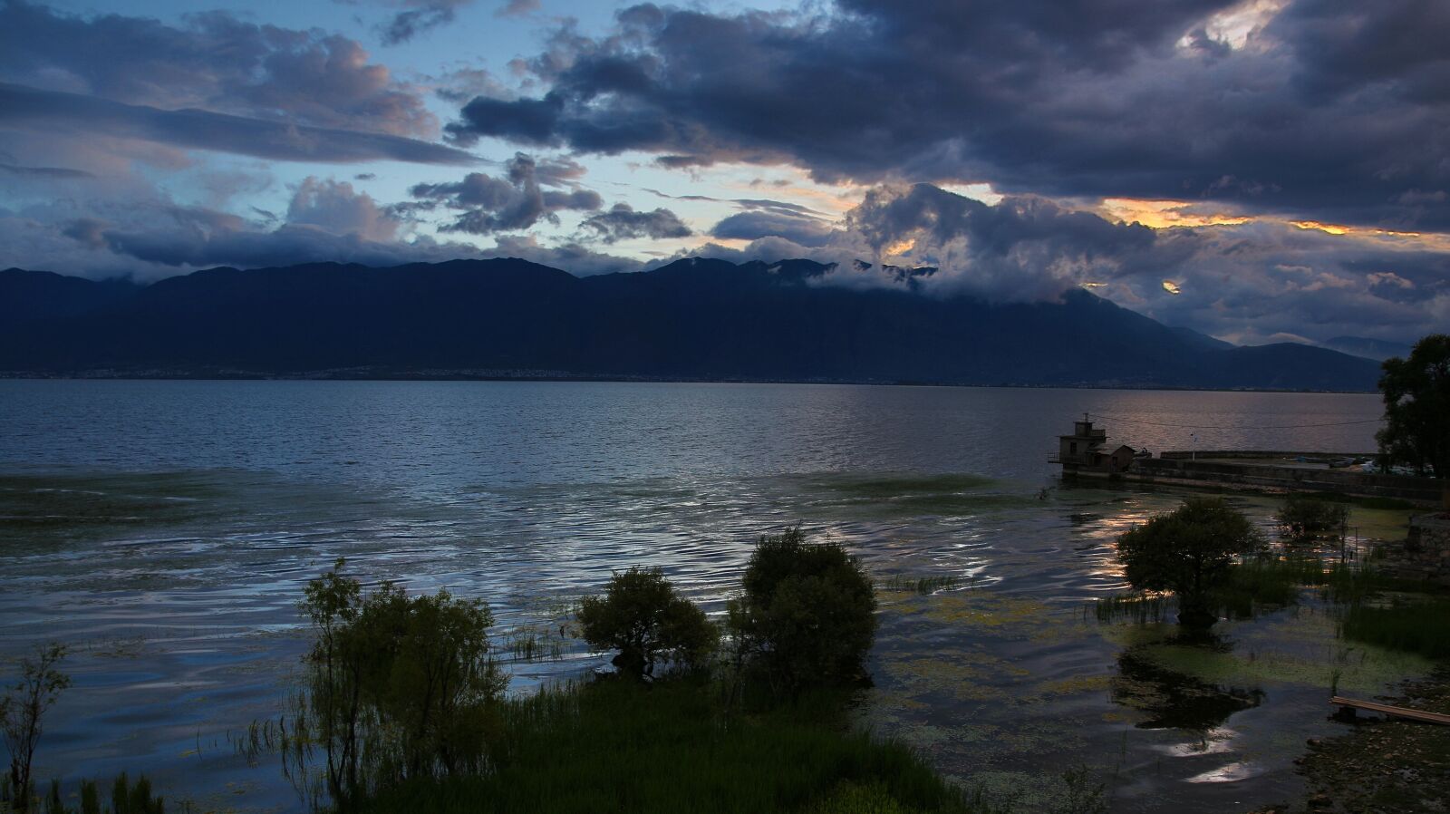 Canon EF 24-70mm F2.8L II USM sample photo. In yunnan province, dali photography