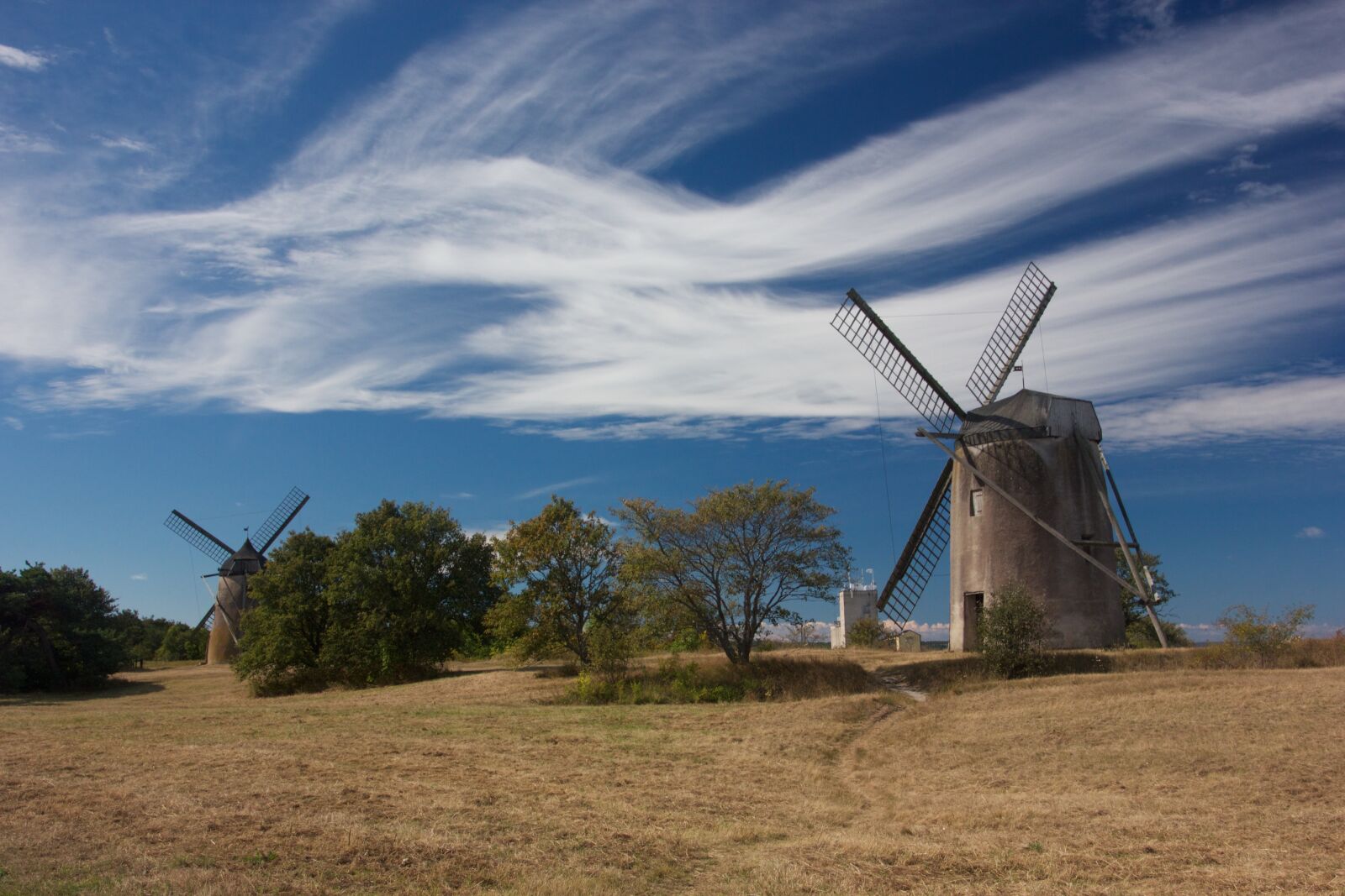 Canon EOS 550D (EOS Rebel T2i / EOS Kiss X4) sample photo. Gotland, windmill, cloud photography