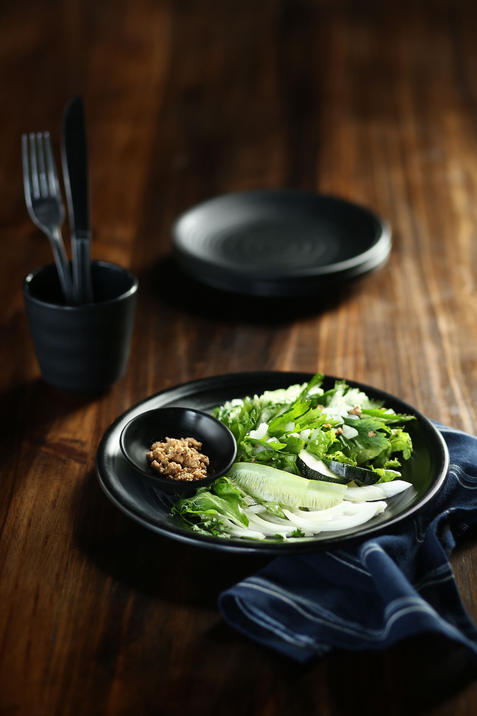 Canon EF 85mm F1.8 USM sample photo. Salad, salad maker, rau photography
