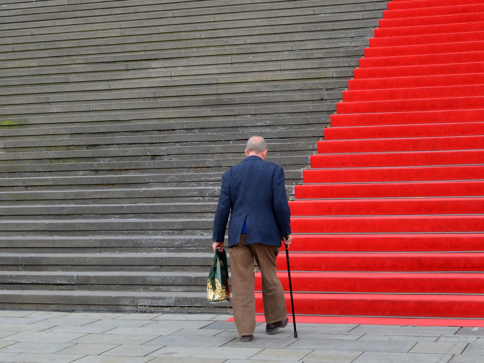 Nikon D7000 sample photo. People, man, step photography